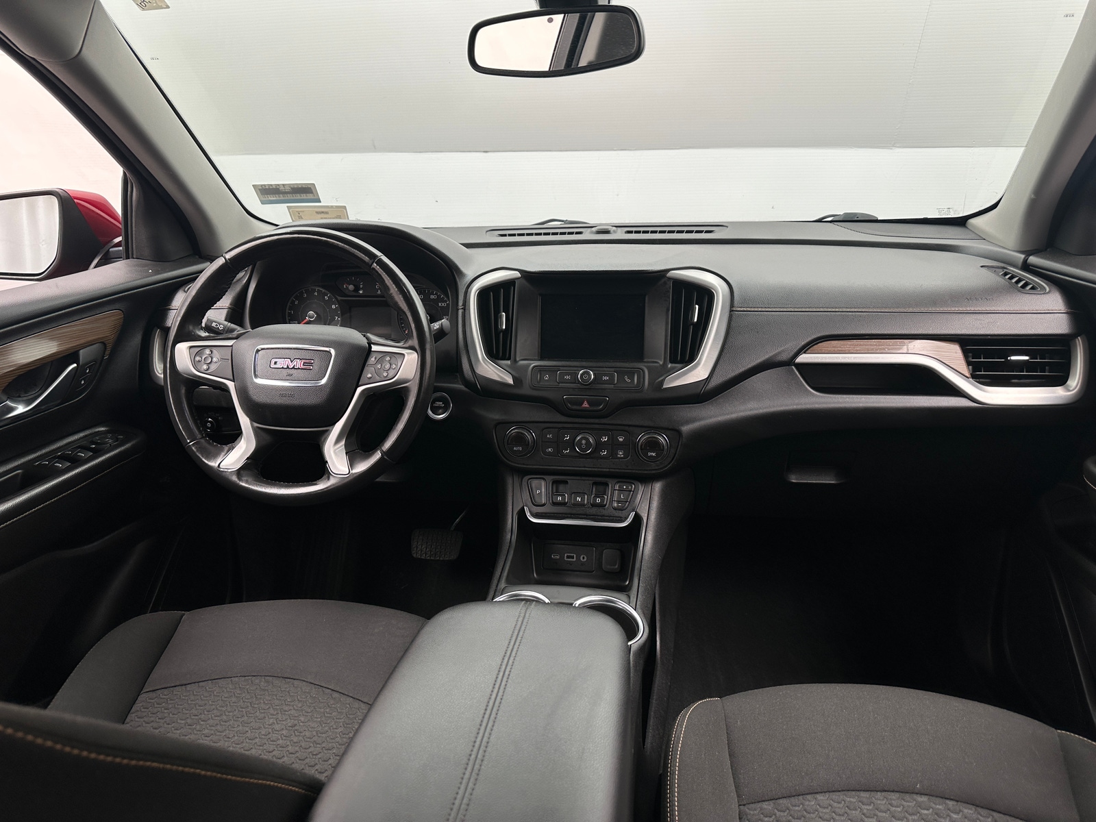 Thumbnail: 2018 GMC Terrain - 3