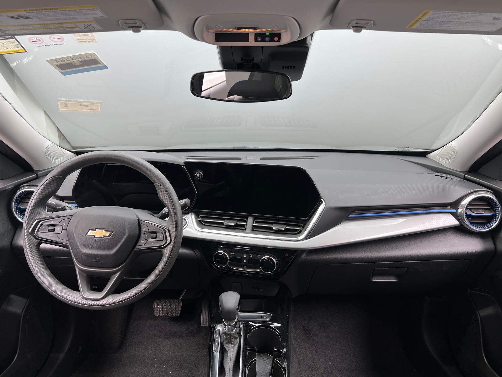 Thumbnail: 2025 Chevrolet Trax - 3