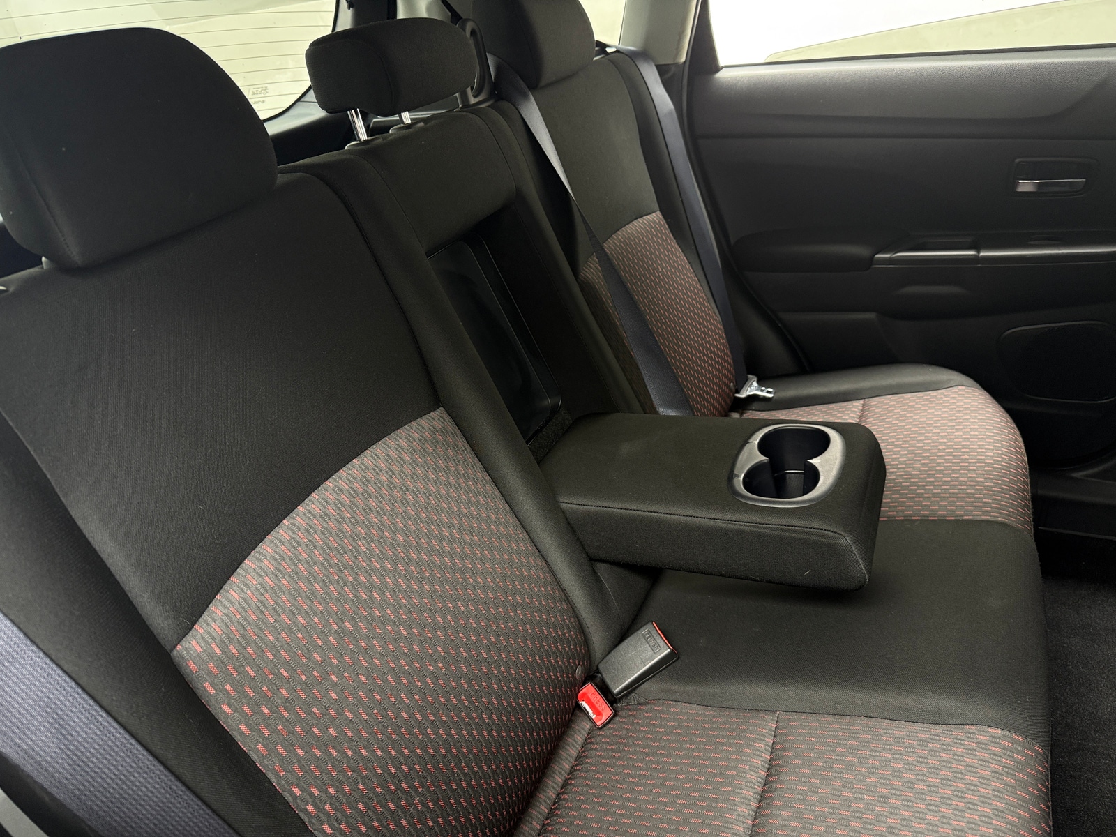 Thumbnail: 2018 Mitsubishi Outlander Sport - 6