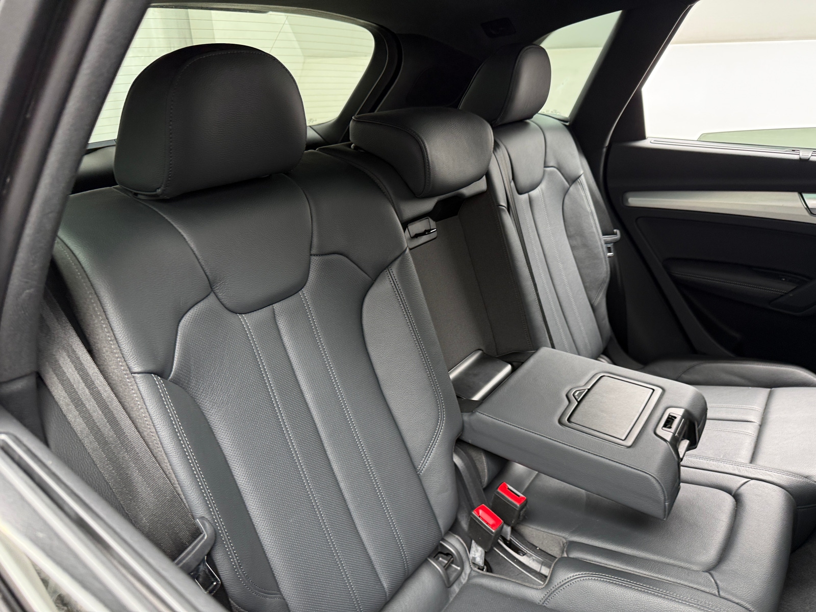 Thumbnail: 2019 Audi SQ5 - 5