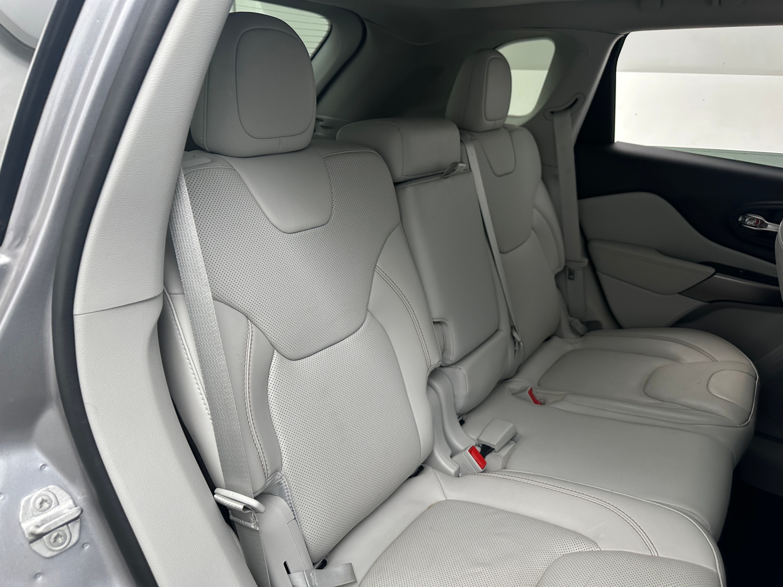 Thumbnail: 2021 Jeep Cherokee - 5