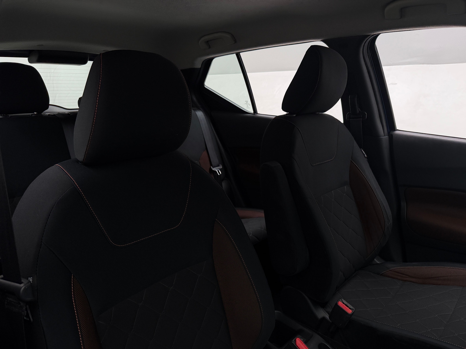 Thumbnail: 2018 Nissan Kicks - 2