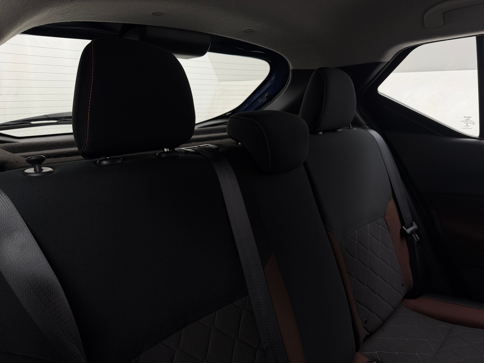 Thumbnail: 2018 Nissan Kicks - 6