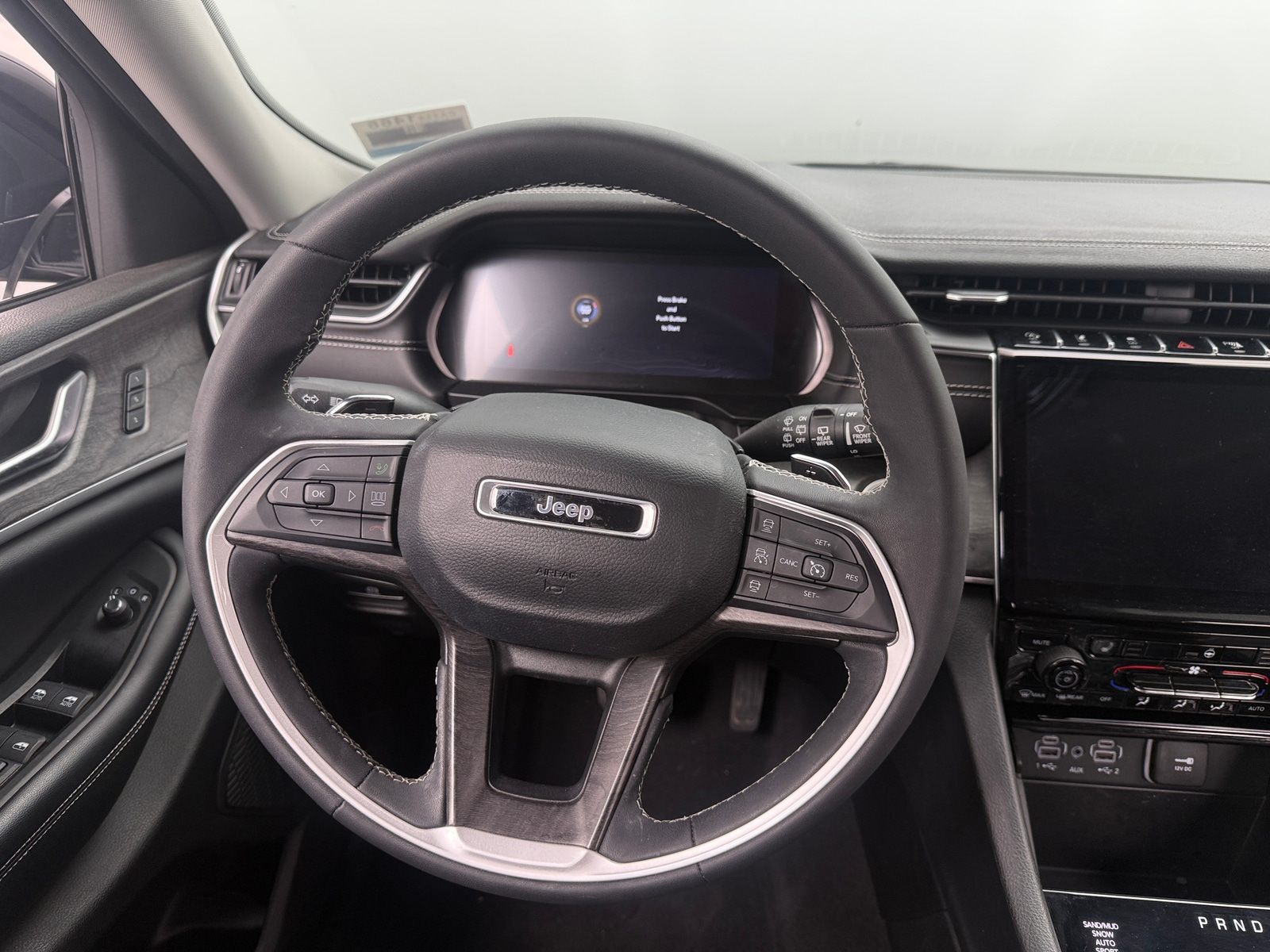 Thumbnail: 2023 Jeep Grand Cherokee L - 4