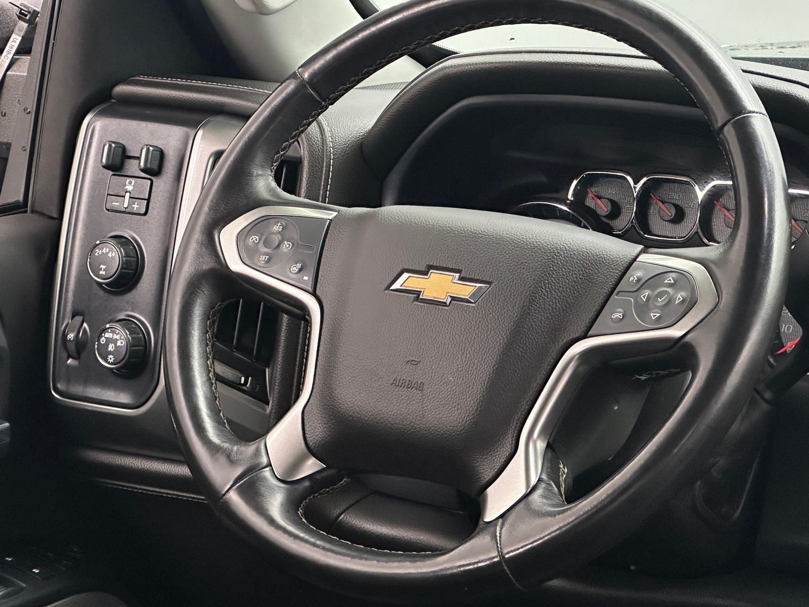 Thumbnail: 2019 Chevrolet Silverado 2500 - 4