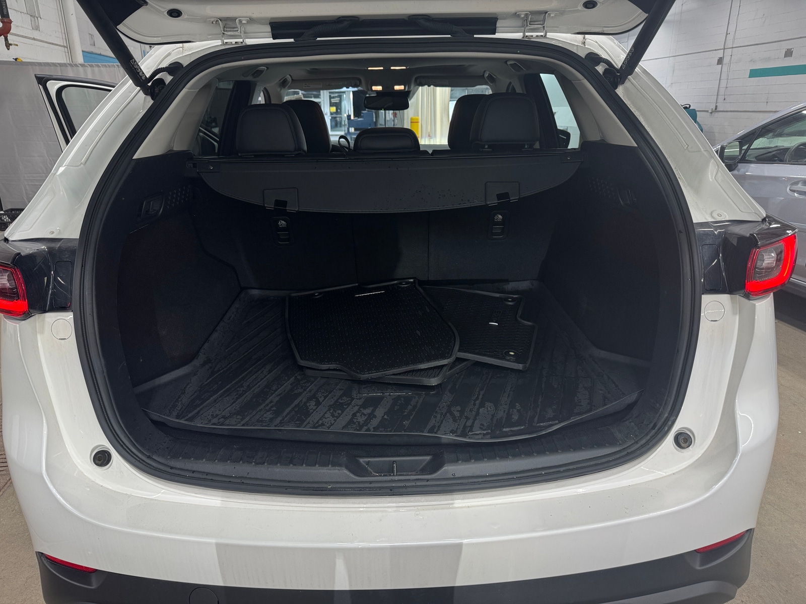 Thumbnail: 2023 Mazda CX-5 - 6