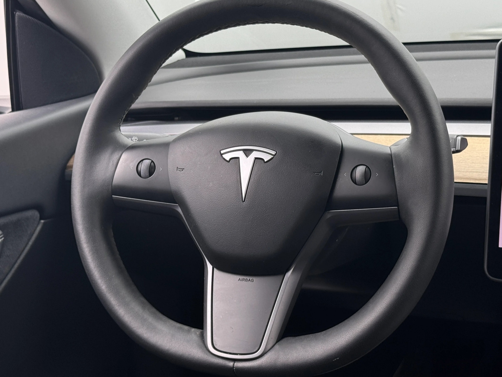 Thumbnail: 2022 Tesla Model Y - 4