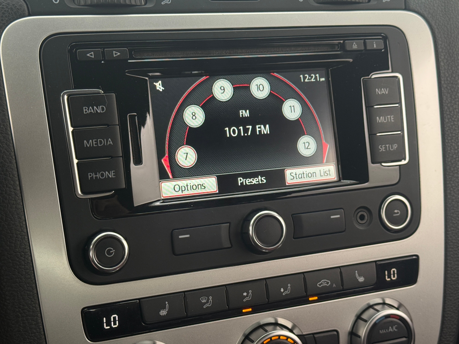 Thumbnail: 2013 Volkswagen Eos - 3