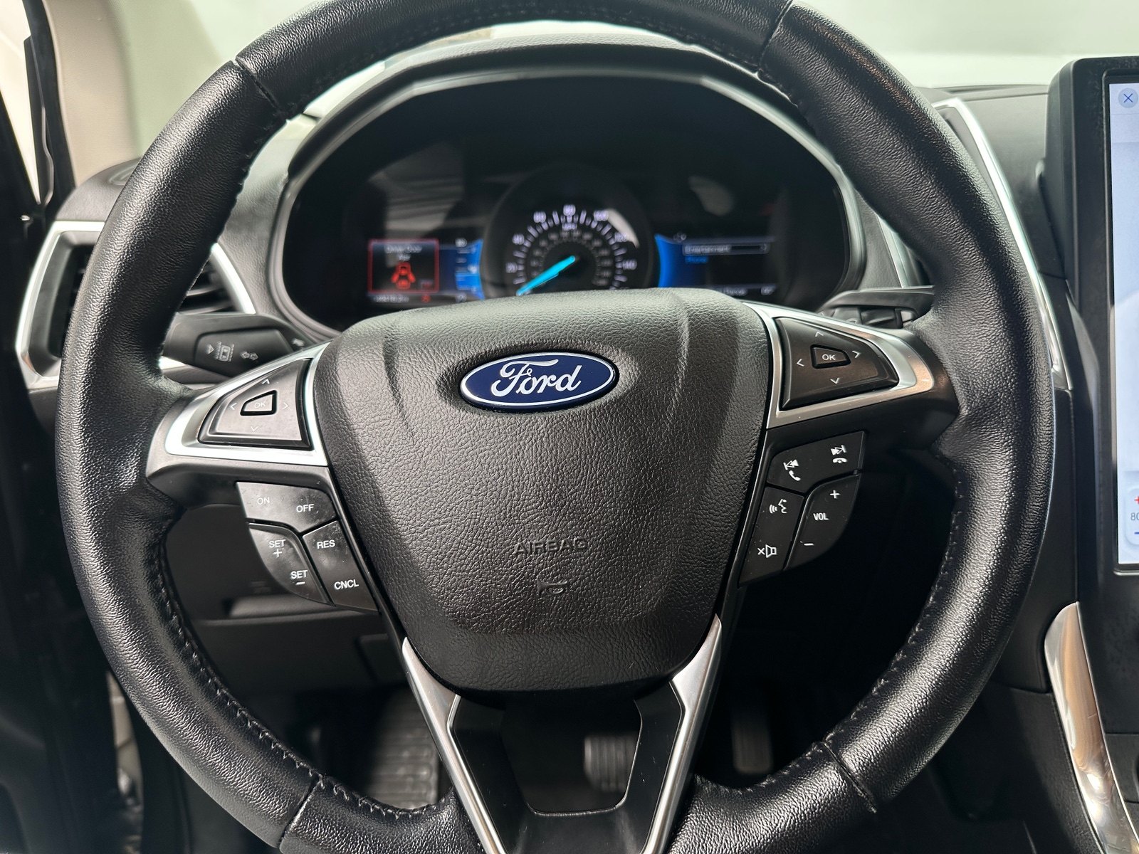 Thumbnail: 2023 Ford Edge - 4