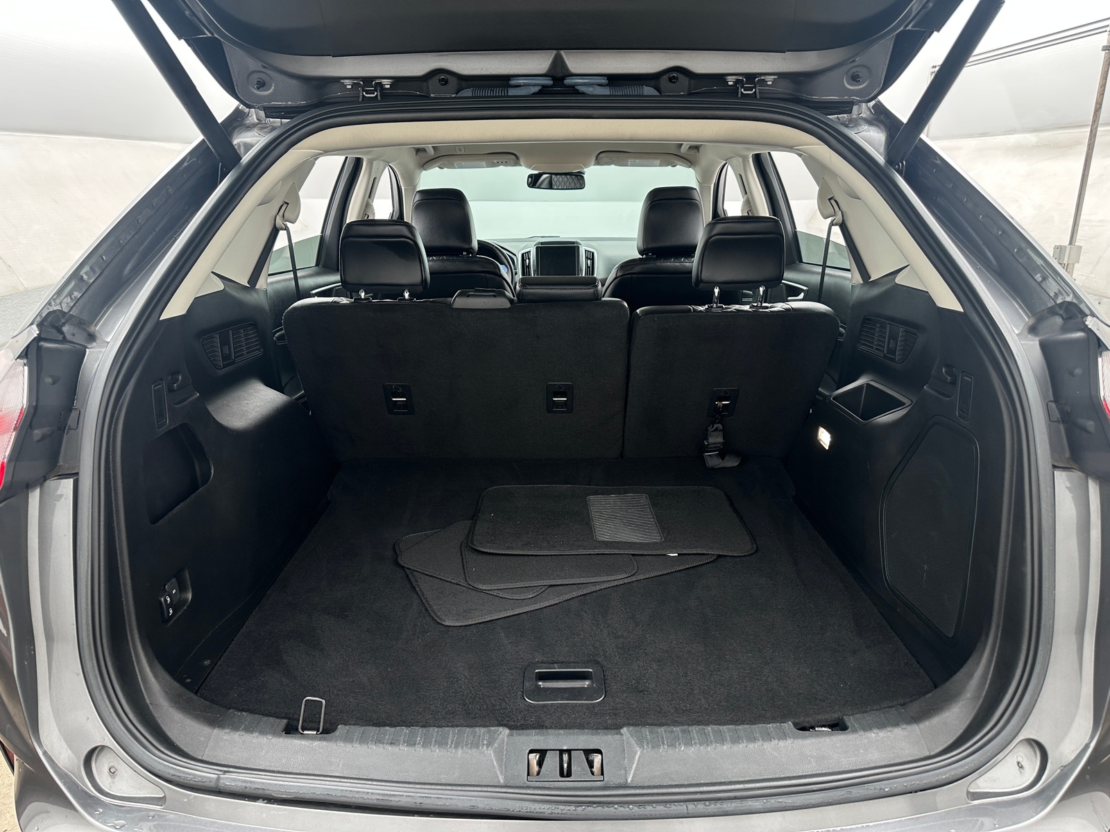 Thumbnail: 2023 Ford Edge - 6