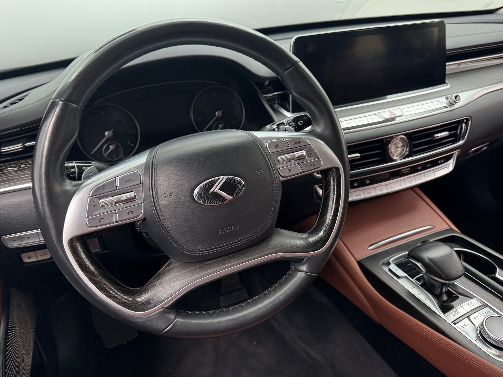 Thumbnail: 2019 Kia K900 - 4
