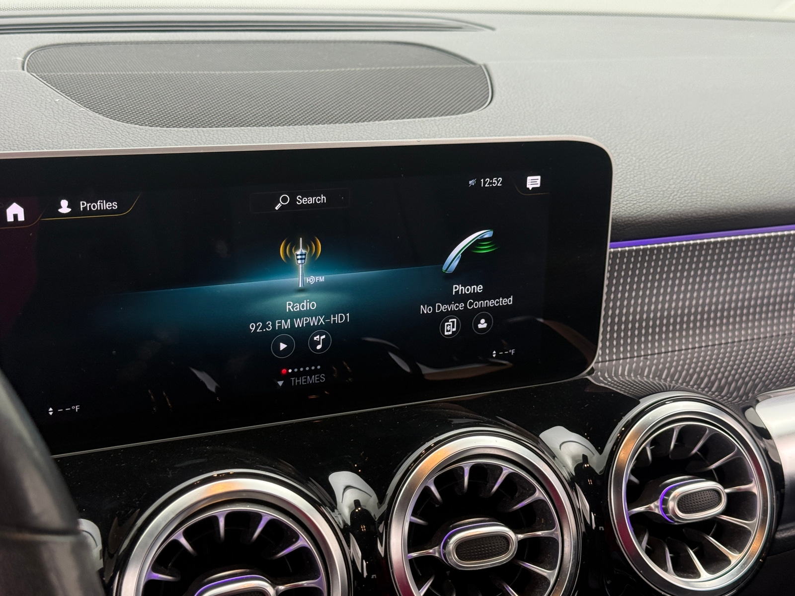 Thumbnail: 2020 Mercedes-Benz GLB - 3