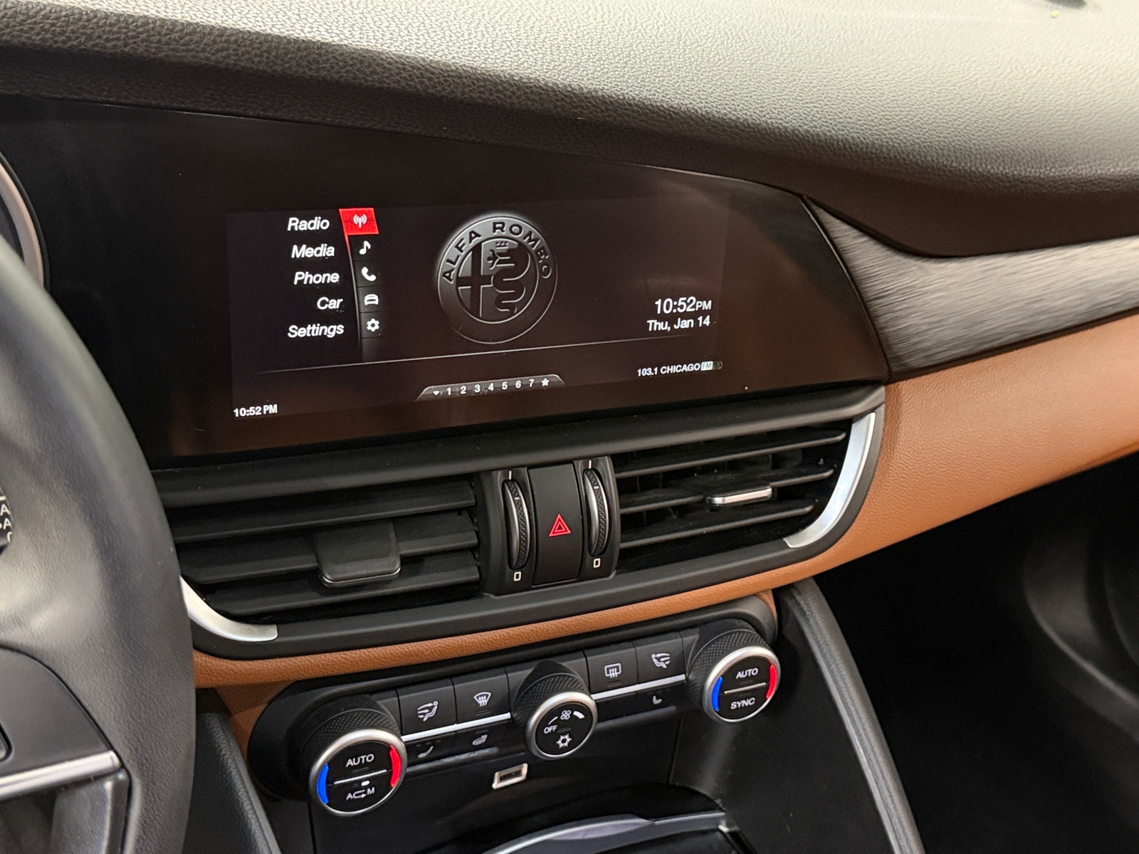 Thumbnail: 2017 Alfa Romeo Giulia - 3