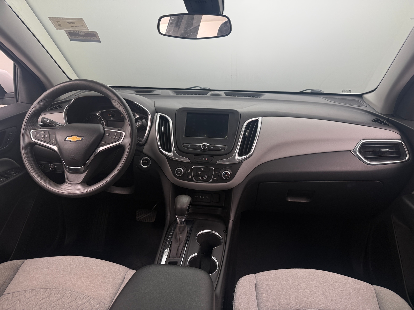 Thumbnail: 2022 Chevrolet Equinox - 3