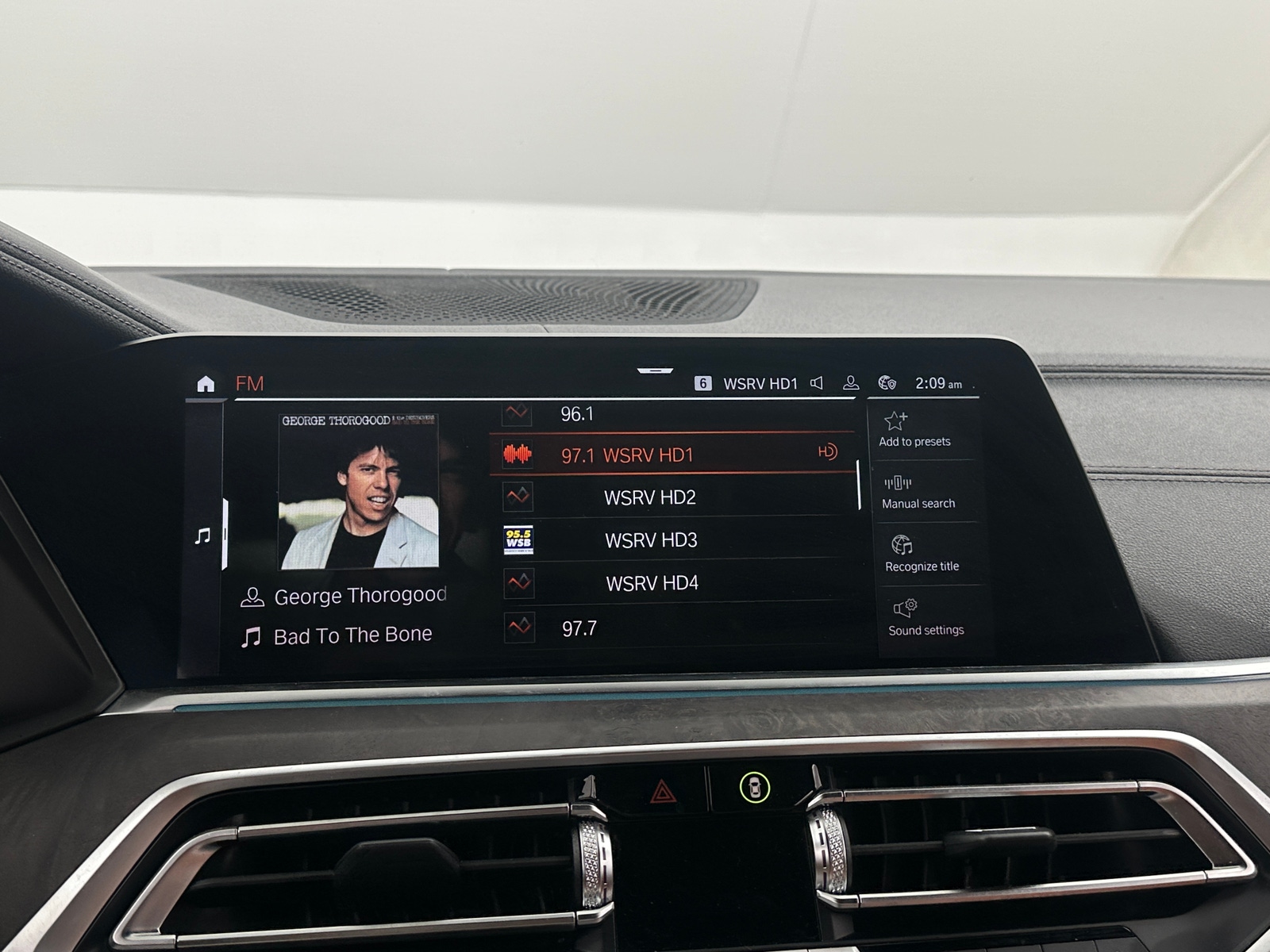 Thumbnail: 2022 BMW X5 - 3