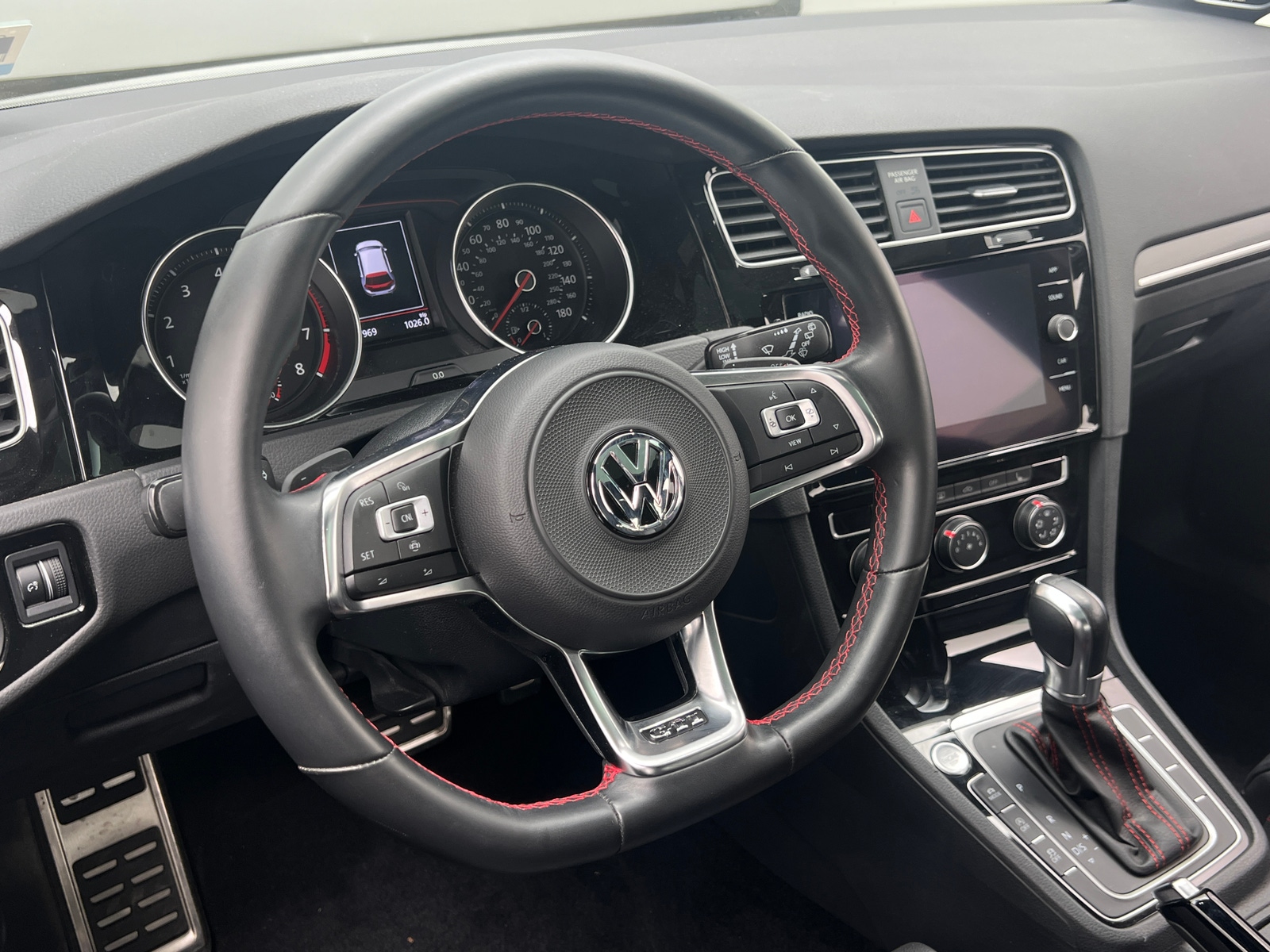 Thumbnail: 2019 Volkswagen Golf - 4