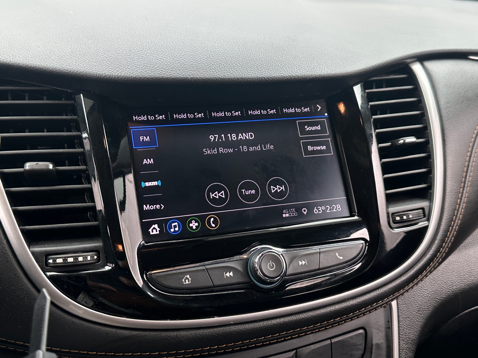 Thumbnail: 2021 Chevrolet Trax - 4