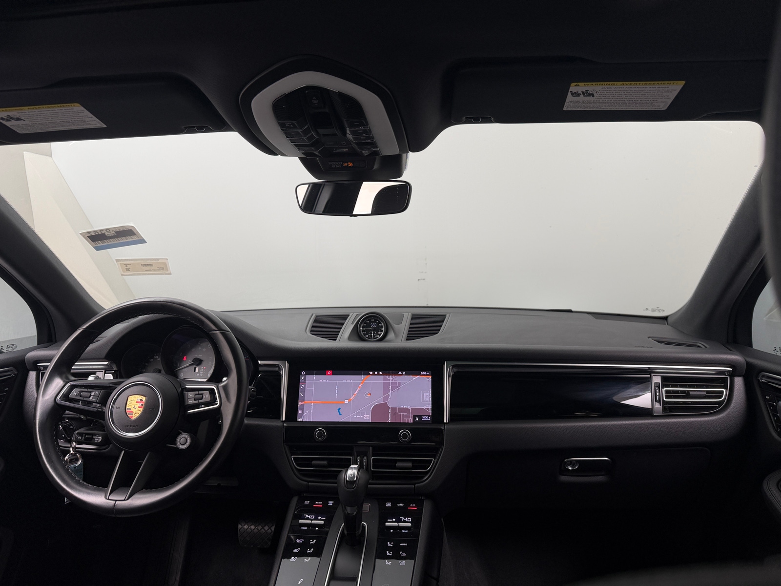 Thumbnail: 2023 Porsche Macan - 2