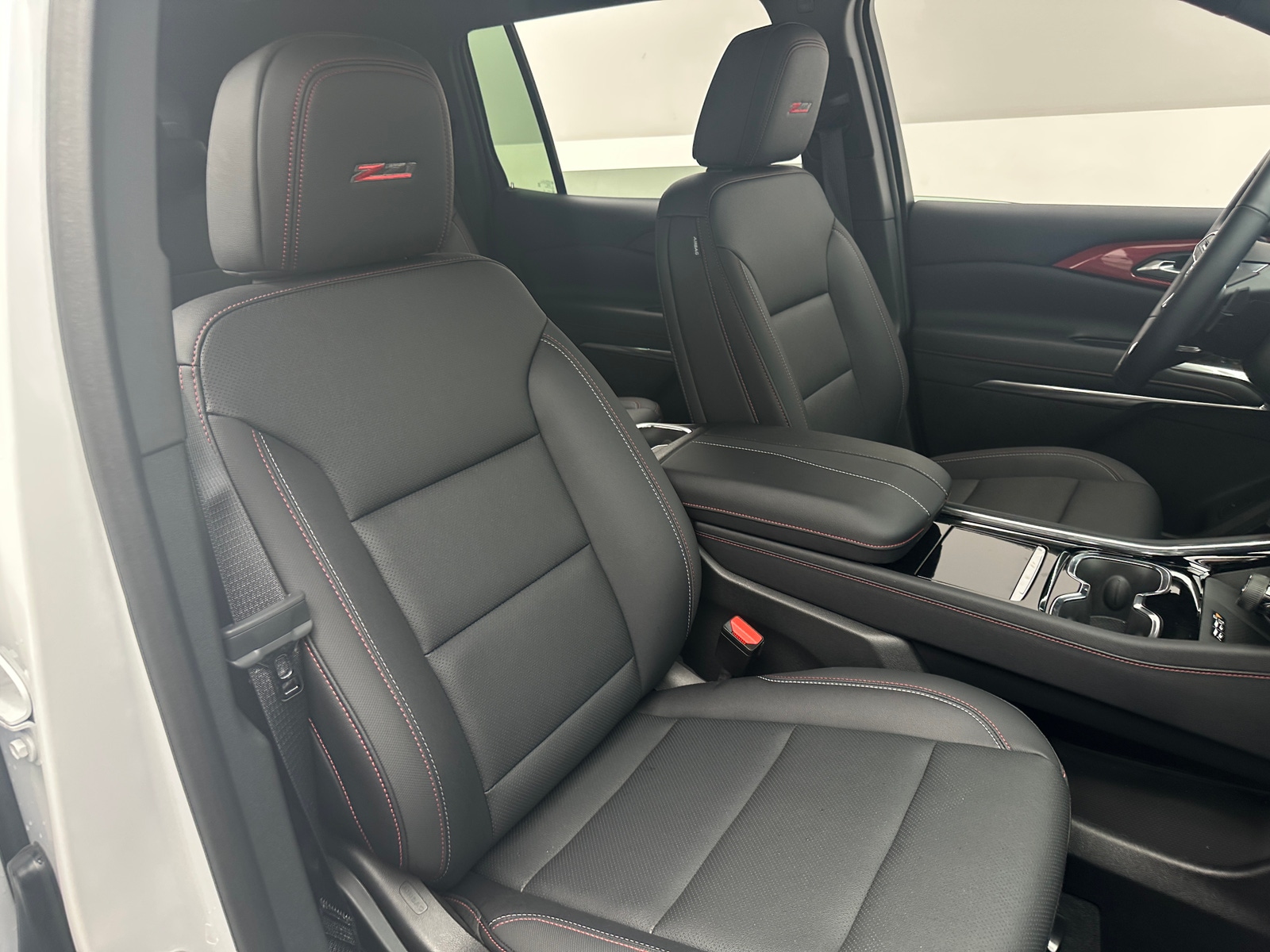 Thumbnail: 2025 Chevrolet Traverse - 2