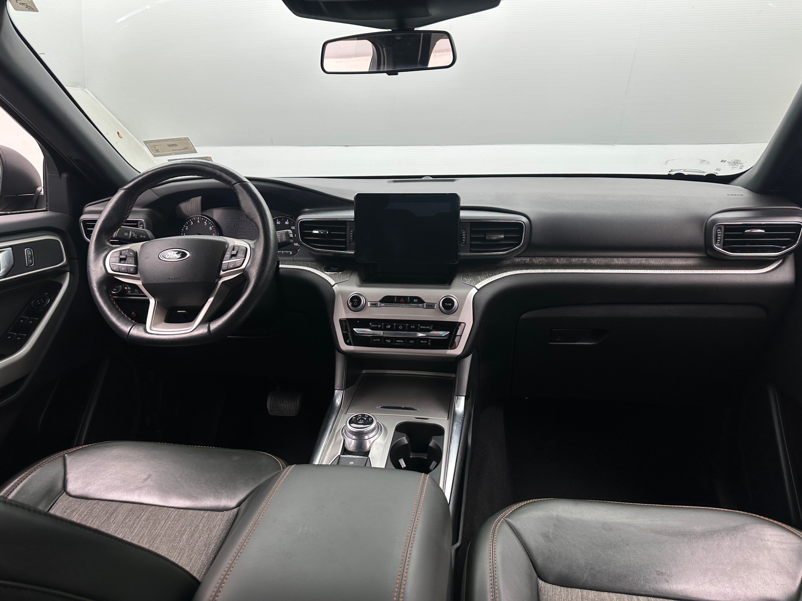 Thumbnail: 2022 Ford Explorer - 2