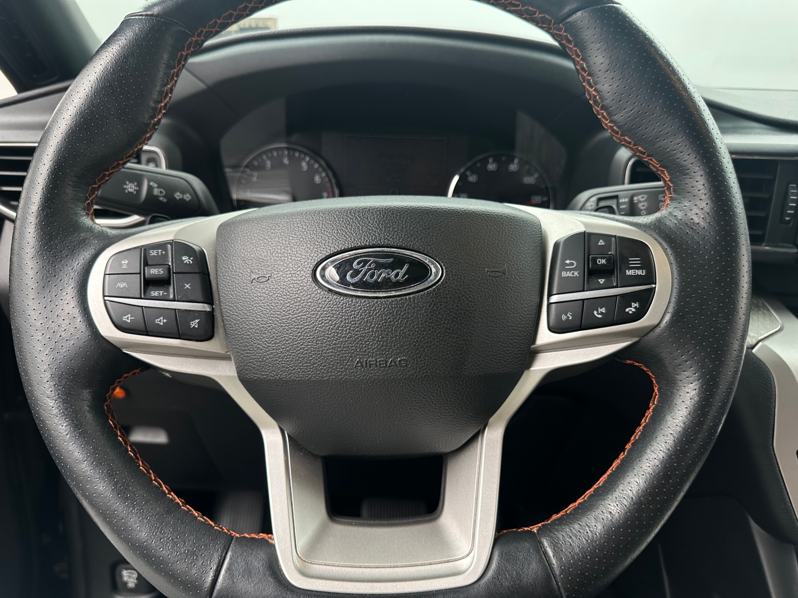 Thumbnail: 2022 Ford Explorer - 4
