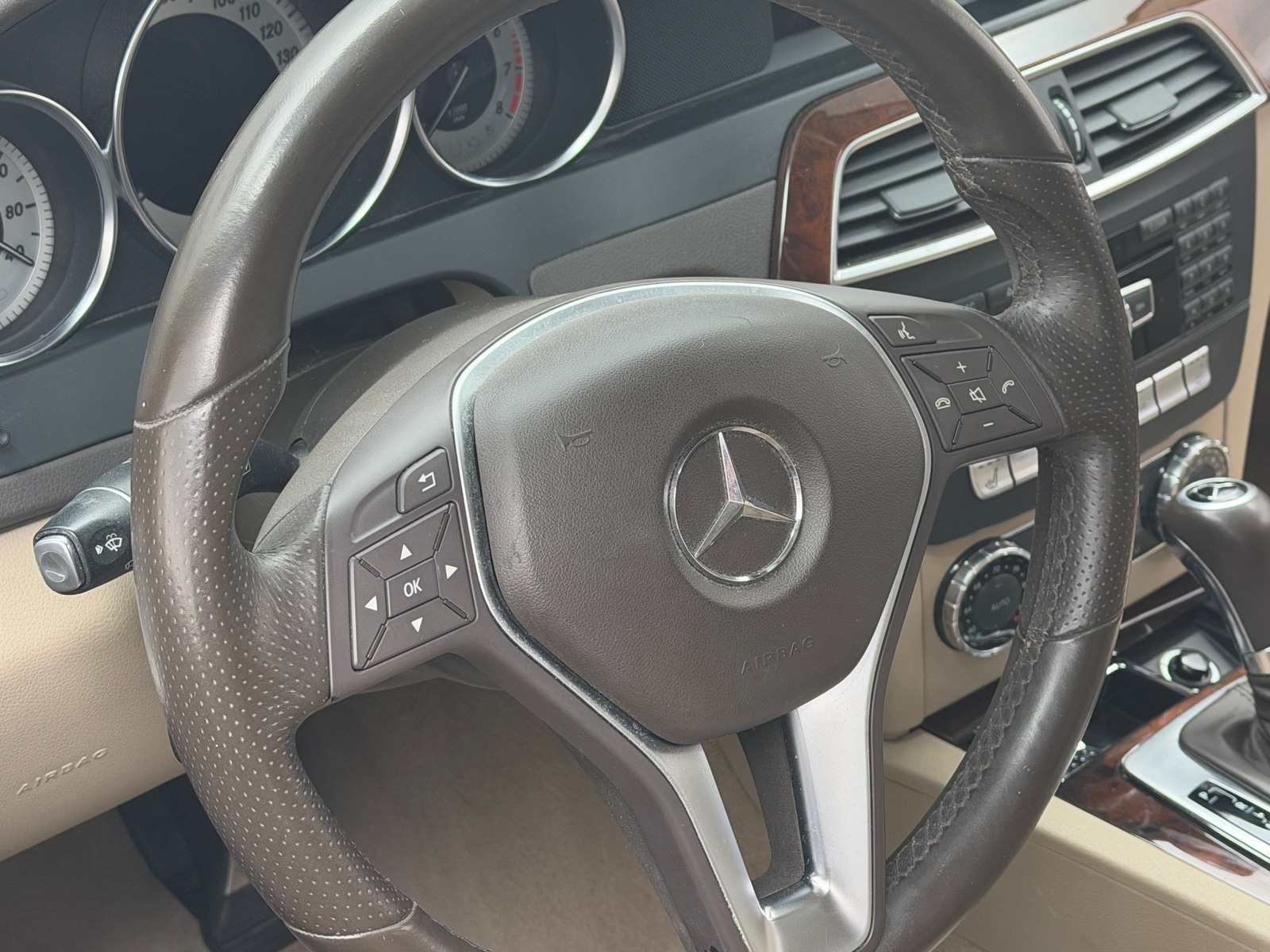 Thumbnail: 2014 Mercedes-Benz C-Class - 4