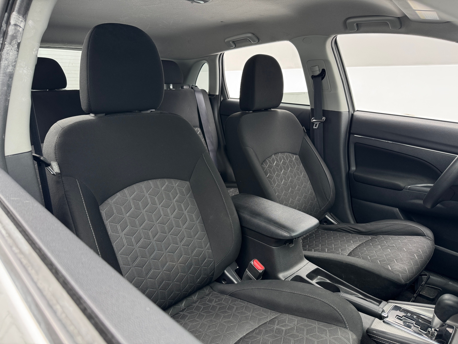 Thumbnail: 2020 Mitsubishi Outlander Sport - 2