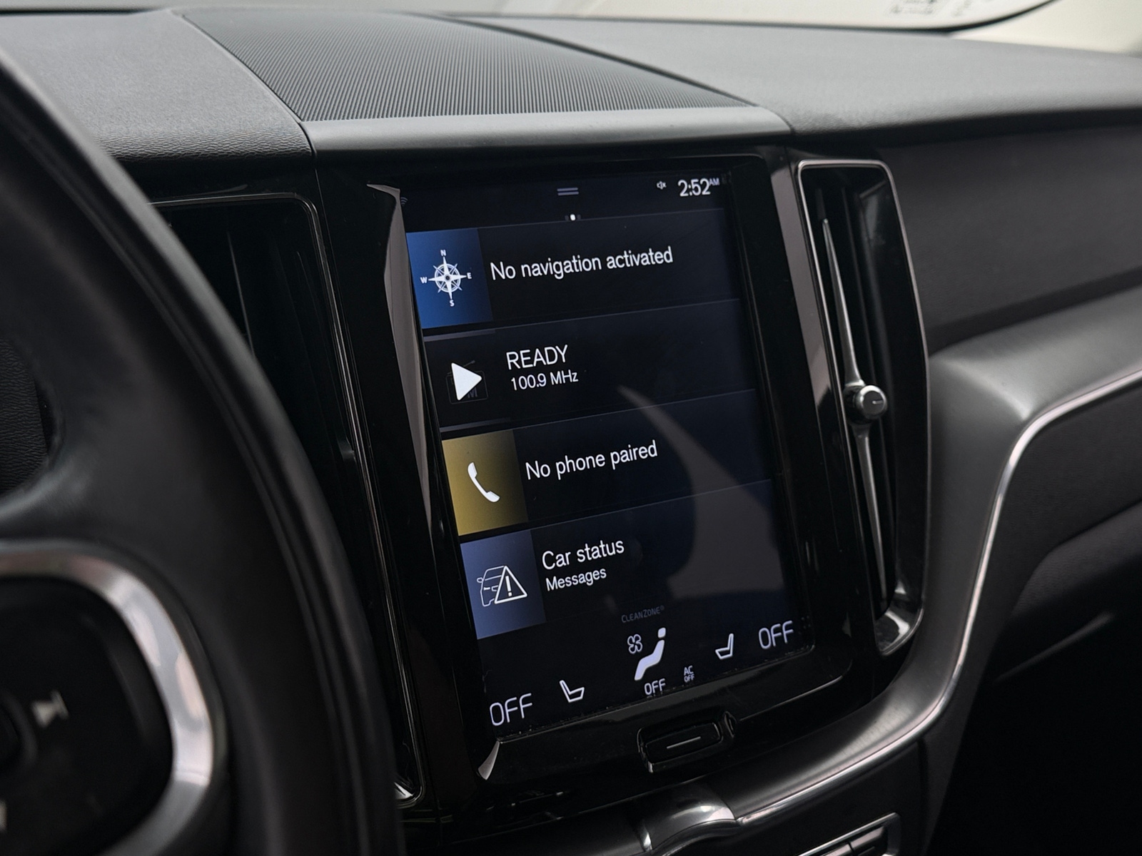 Thumbnail: 2018 Volvo XC60 - 3