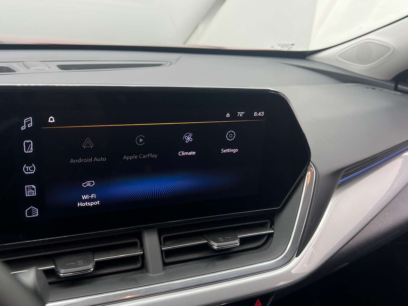 Thumbnail: 2025 Chevrolet Trax - 4
