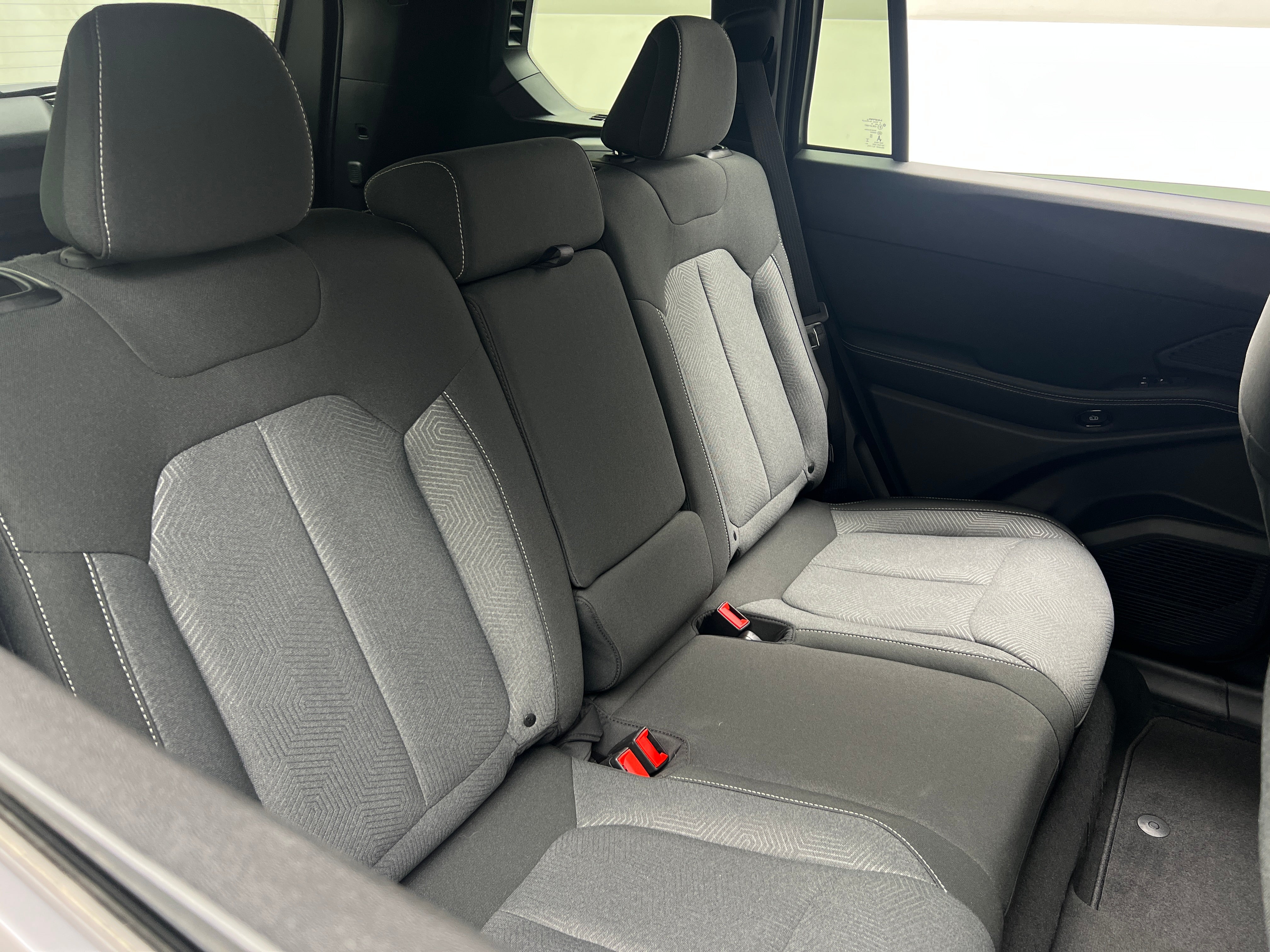 2026 Jeep Cherokee Laredo - Photo 2