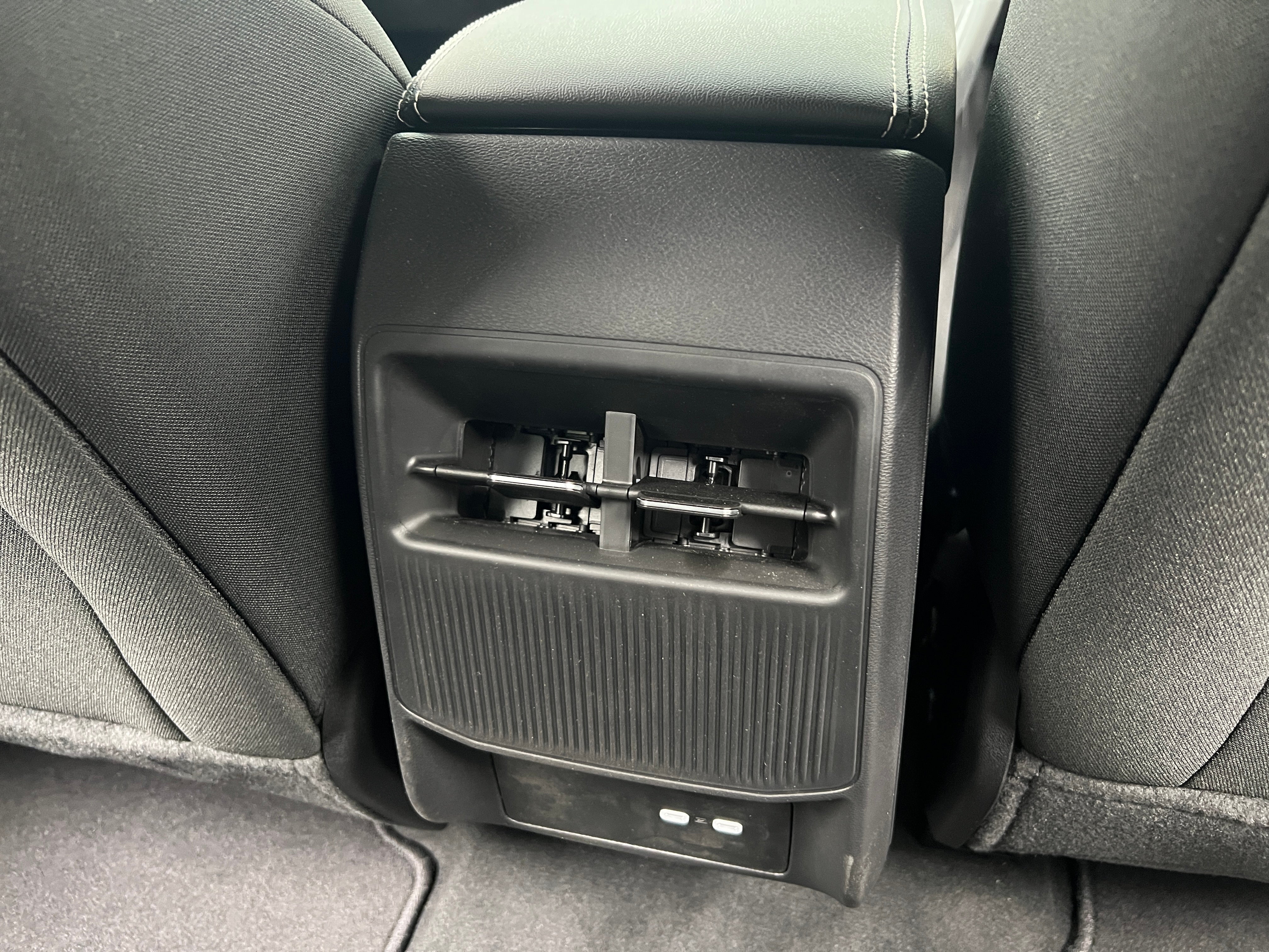 2026 Jeep Cherokee Laredo - Photo 4