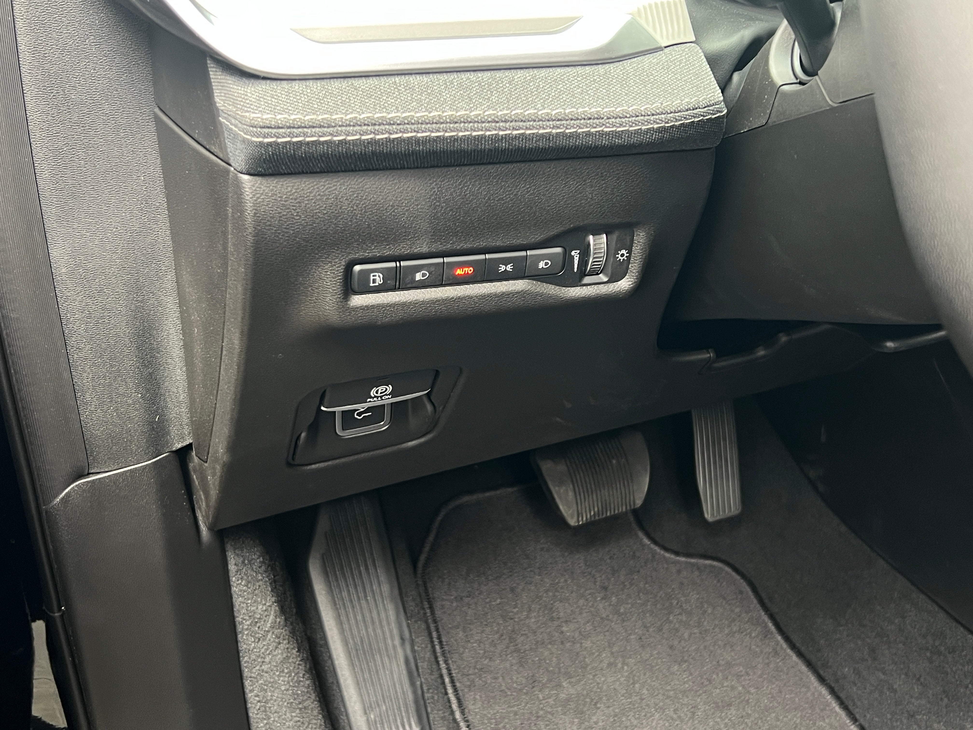 2026 Jeep Cherokee Laredo - Photo 10