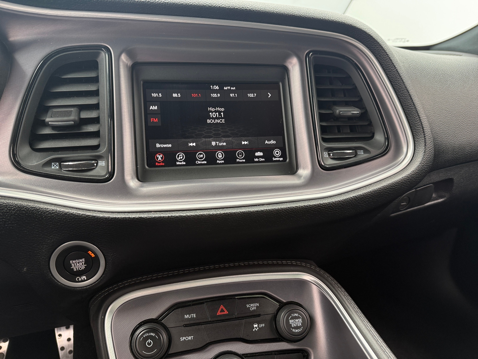Thumbnail: 2019 Dodge Challenger - 3