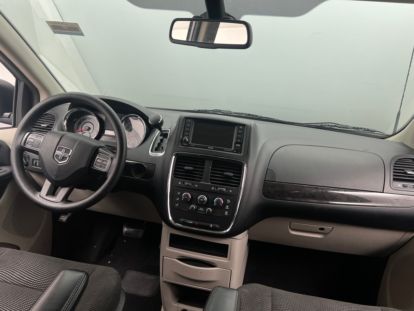 Thumbnail: 2020 Dodge Grand Caravan - 3
