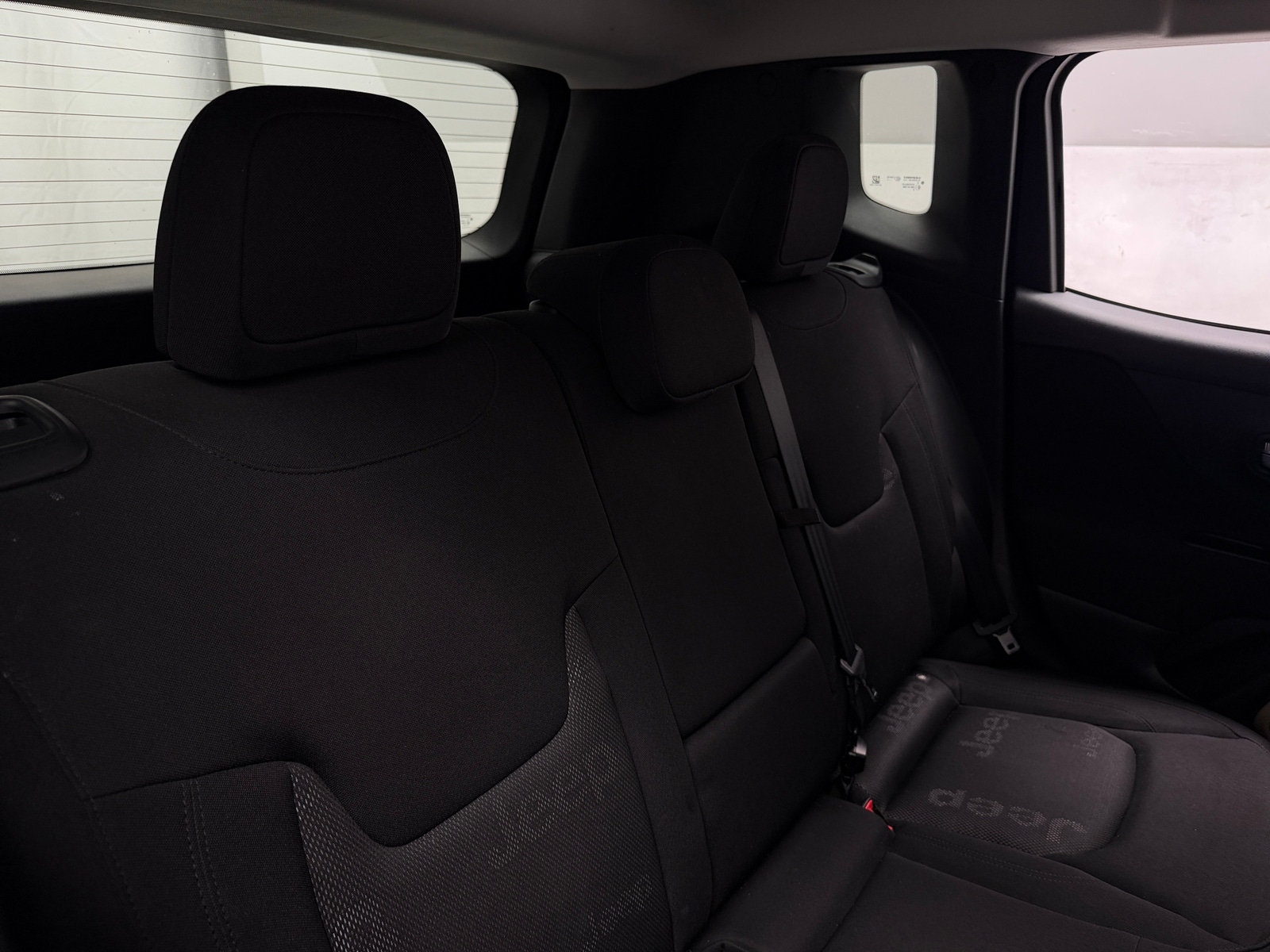 Thumbnail: 2017 Jeep Renegade - 6