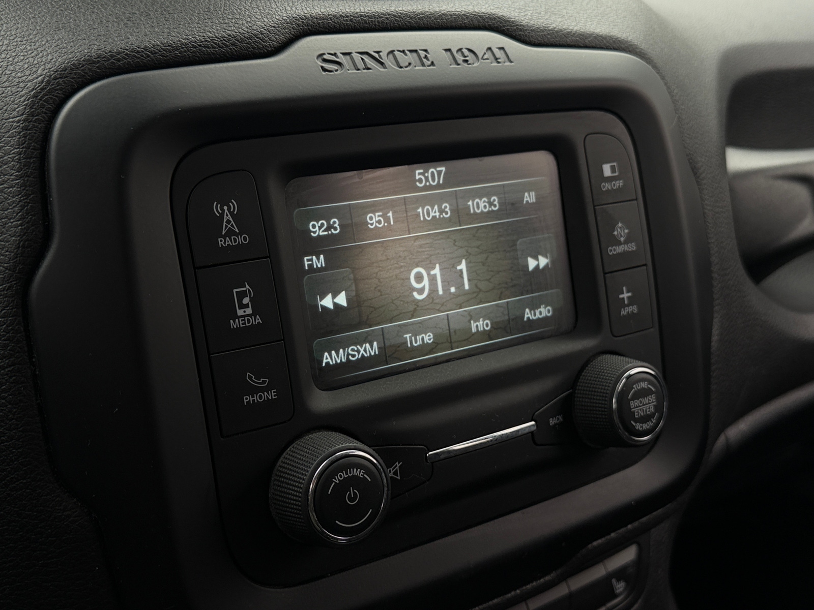 Thumbnail: 2017 Jeep Renegade - 4