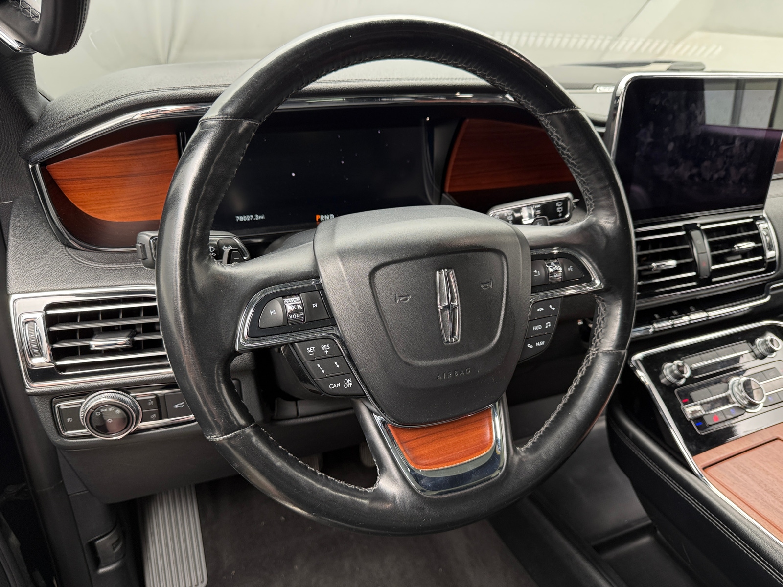 Thumbnail: 2020 Lincoln Navigator - 4