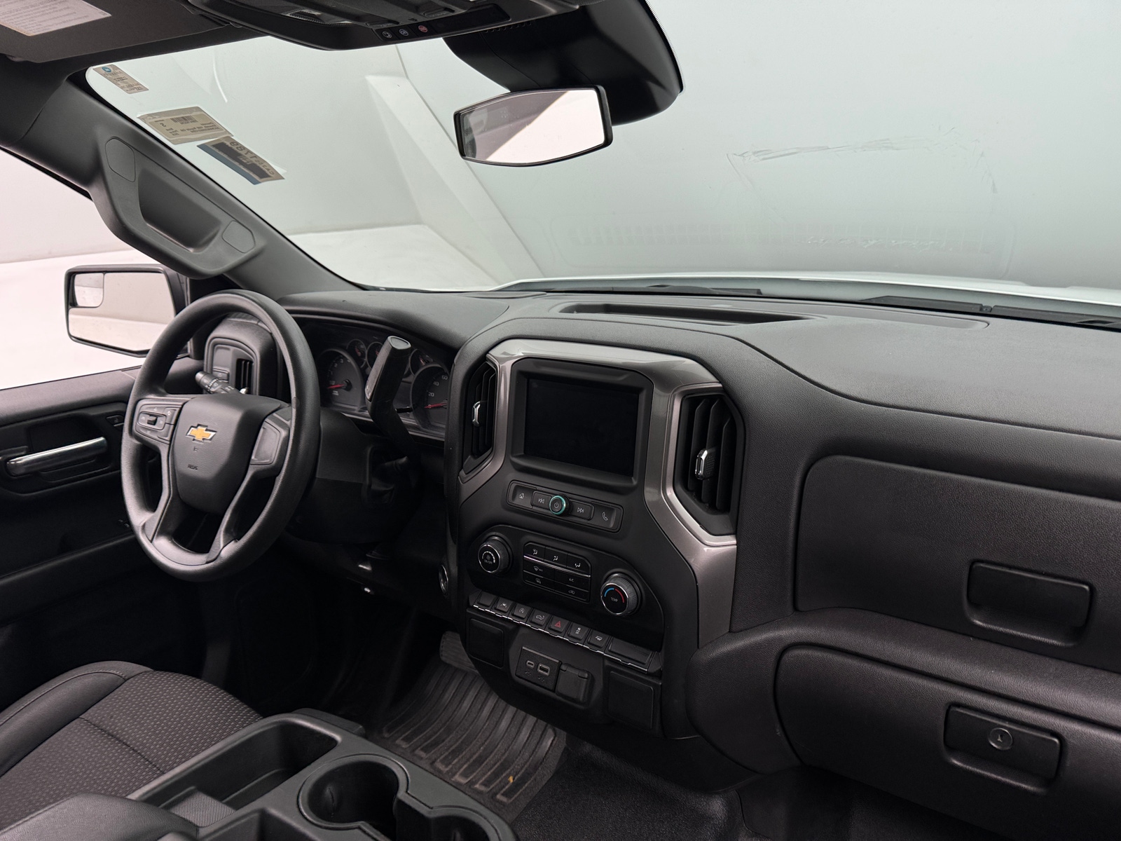Thumbnail: 2025 Chevrolet Silverado 1500 - 3