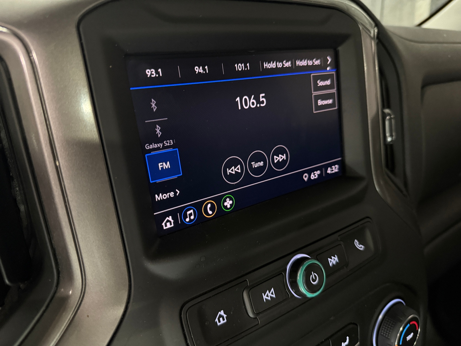 Thumbnail: 2025 Chevrolet Silverado 1500 - 4