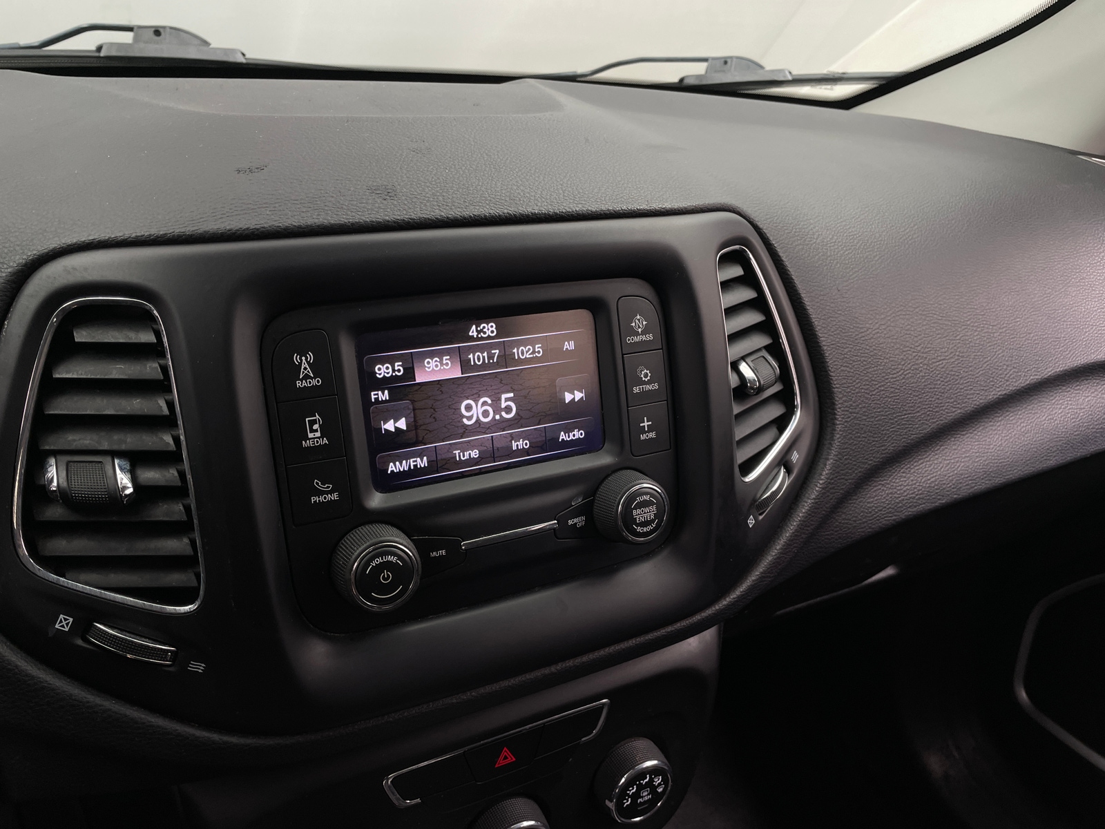 Thumbnail: 2018 Jeep Compass - 4