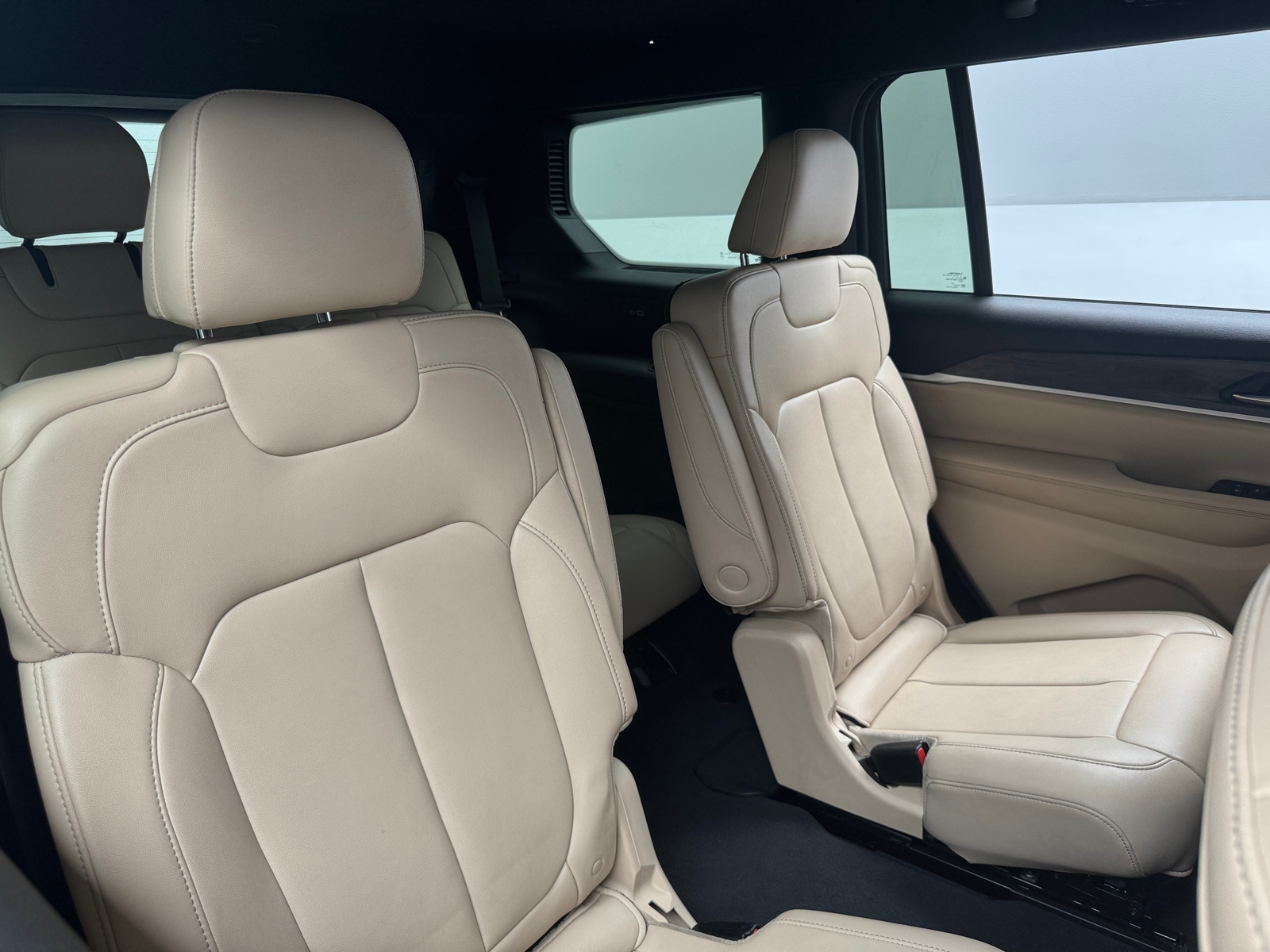 Thumbnail: 2024 Jeep Grand Cherokee L - 5