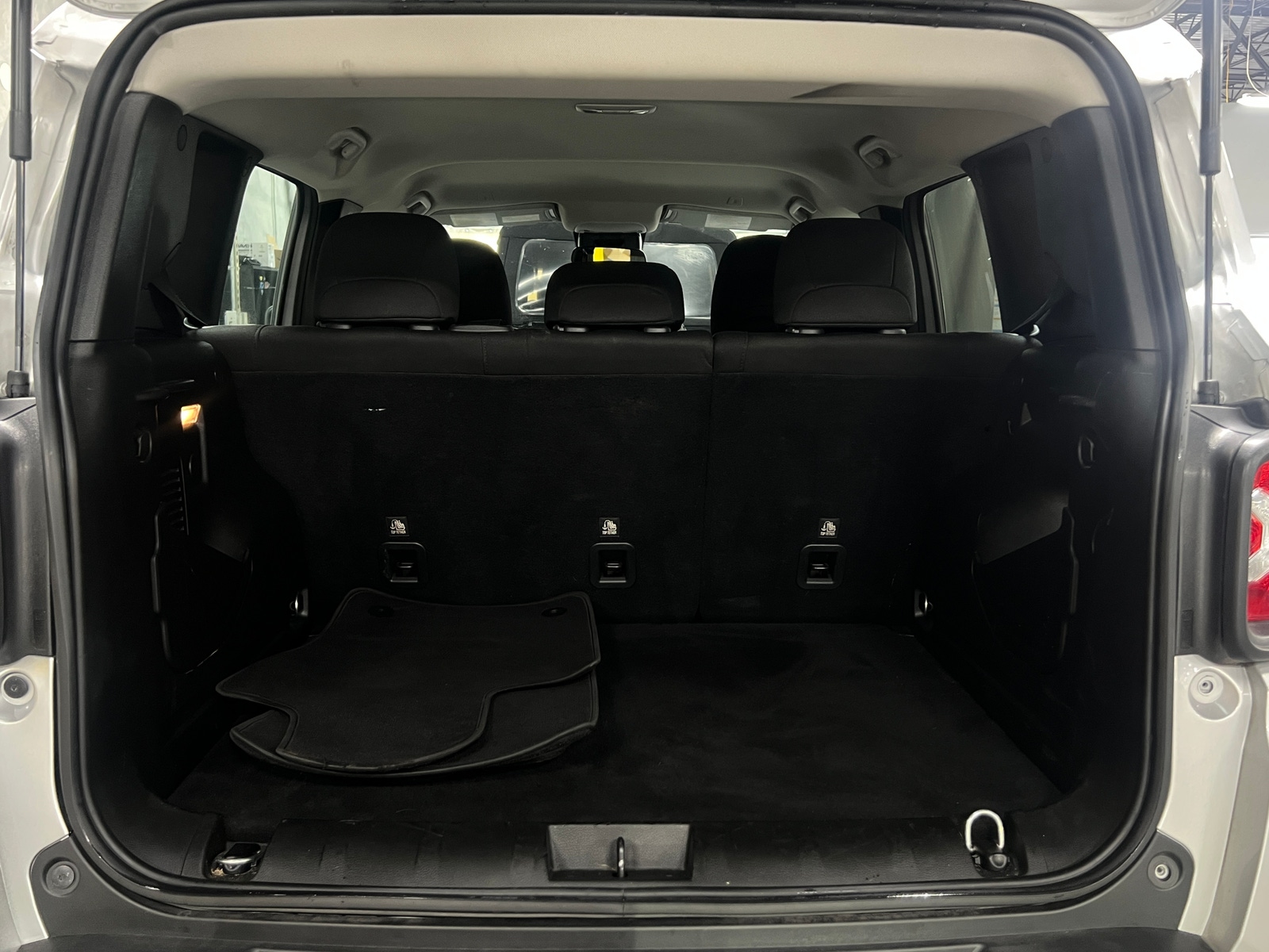 Thumbnail: 2021 Jeep Renegade - 7