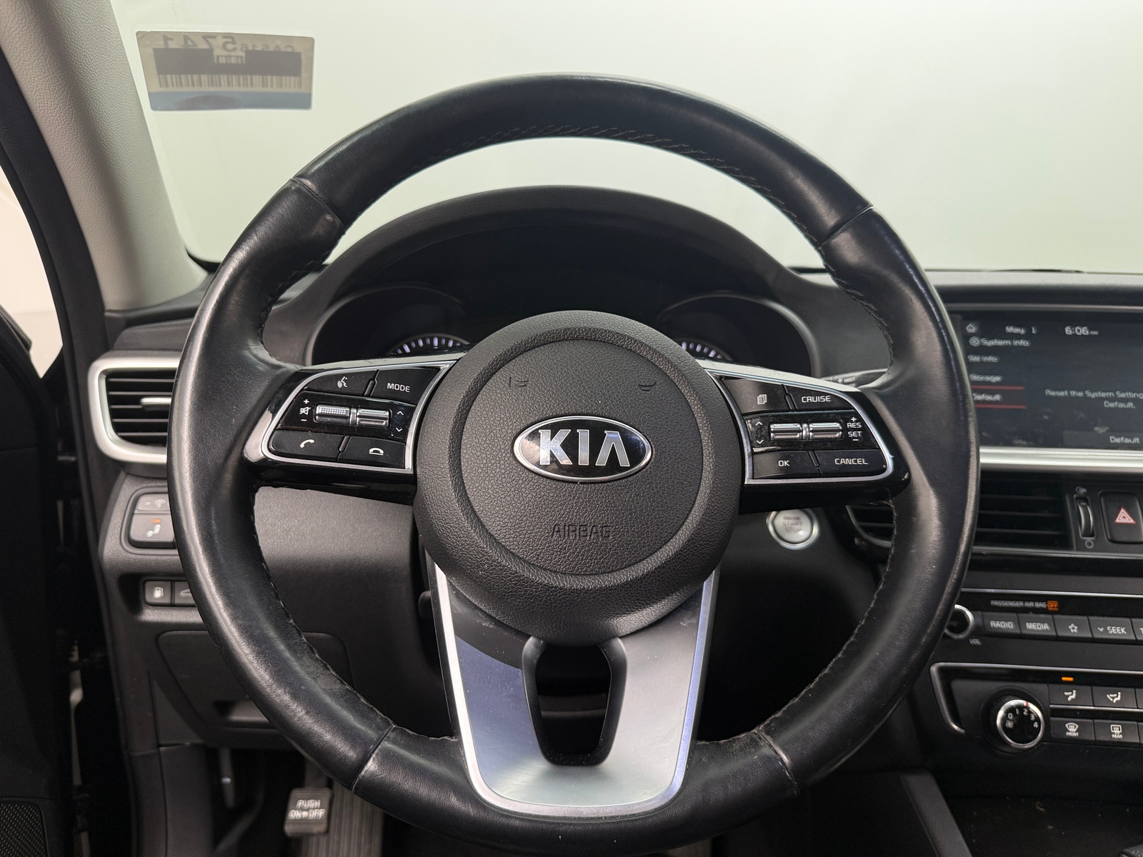 Thumbnail: 2020 Kia Optima - 4