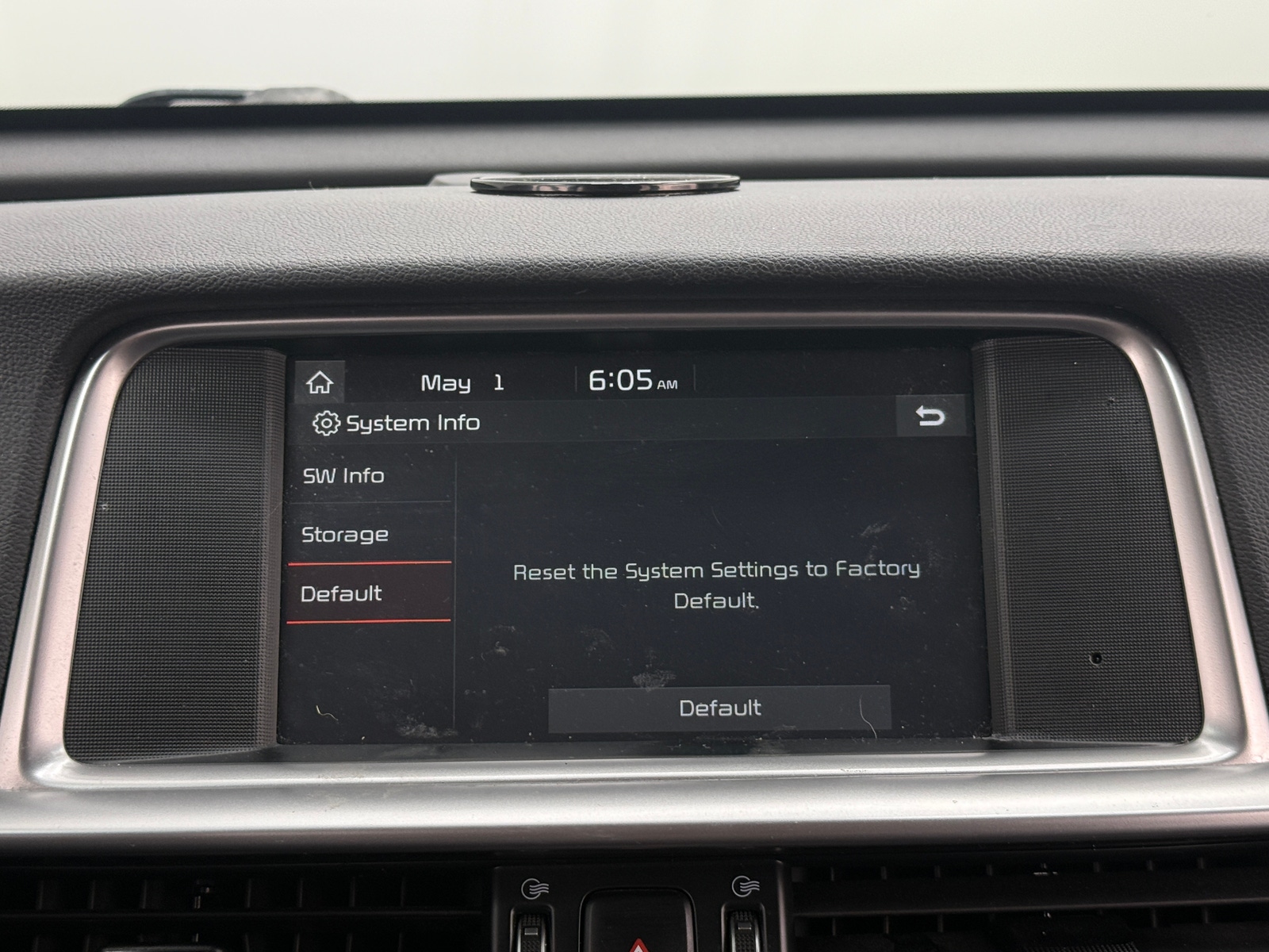 Thumbnail: 2020 Kia Optima - 3
