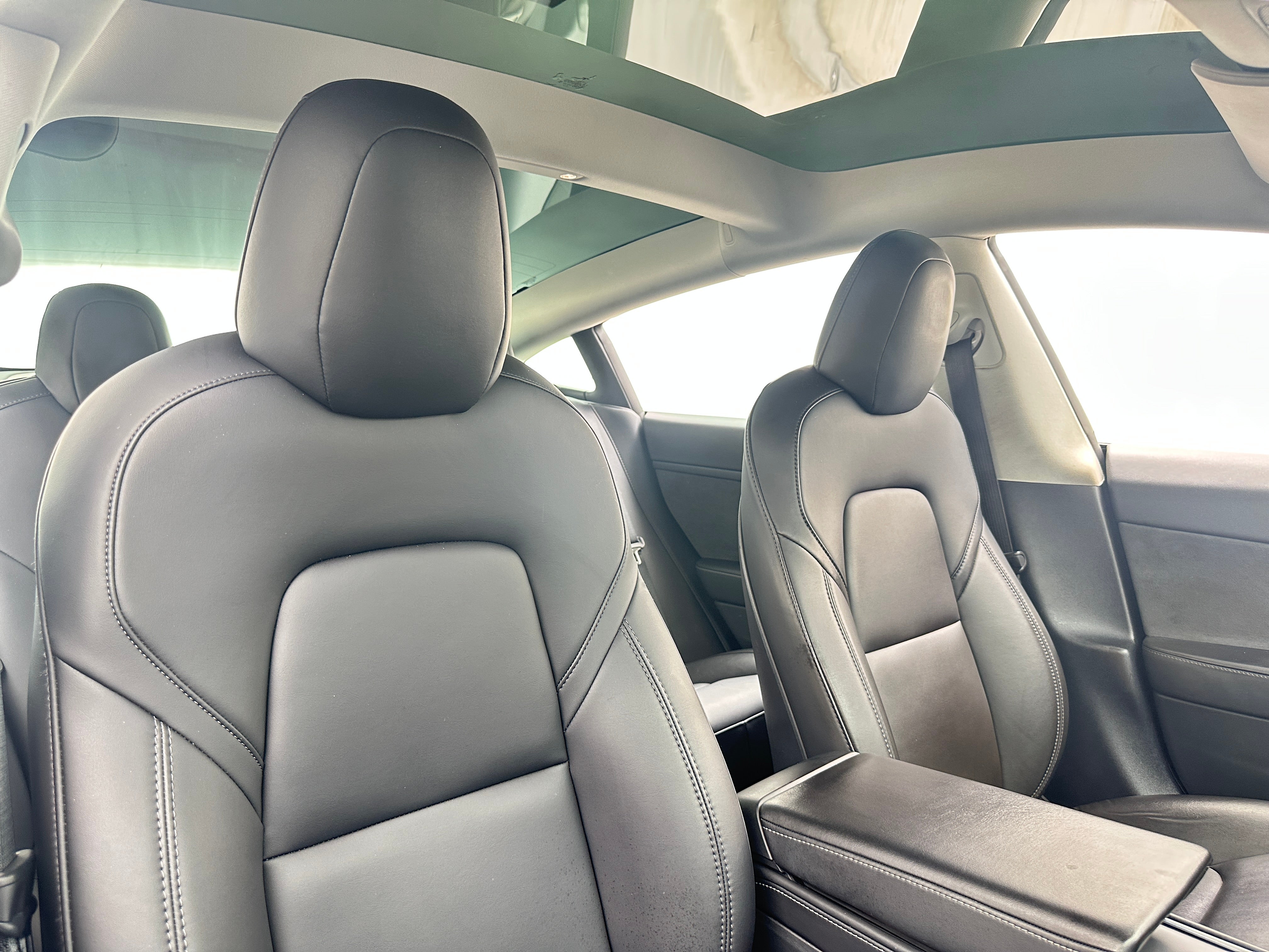 Used 2022 Tesla Model 3 Long Range with VIN 5YJ3E1EB0NF118931 for sale in Oak Creek, WI