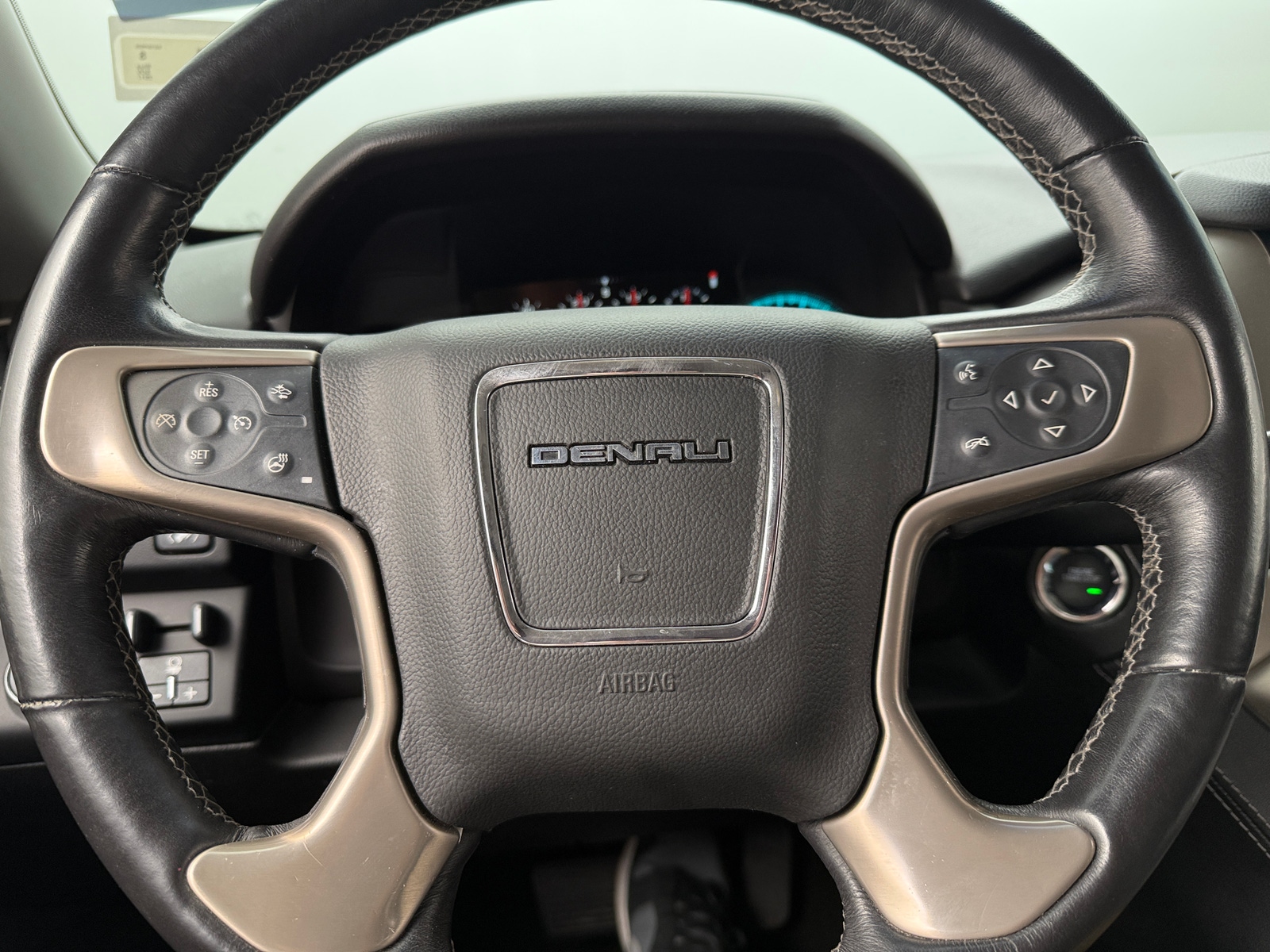 Thumbnail: 2017 GMC Yukon - 2