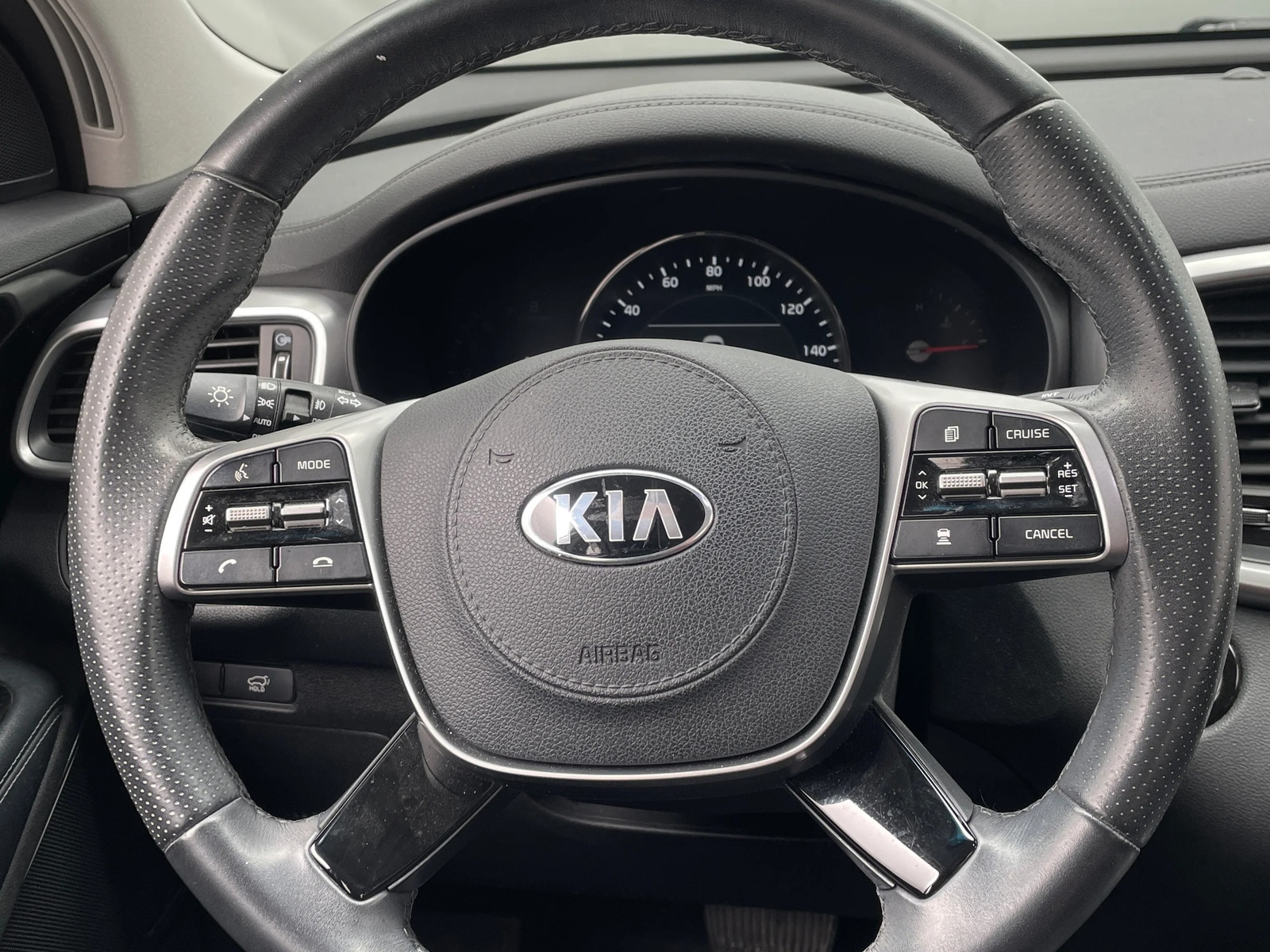 Thumbnail: 2019 Kia Sorento - 4