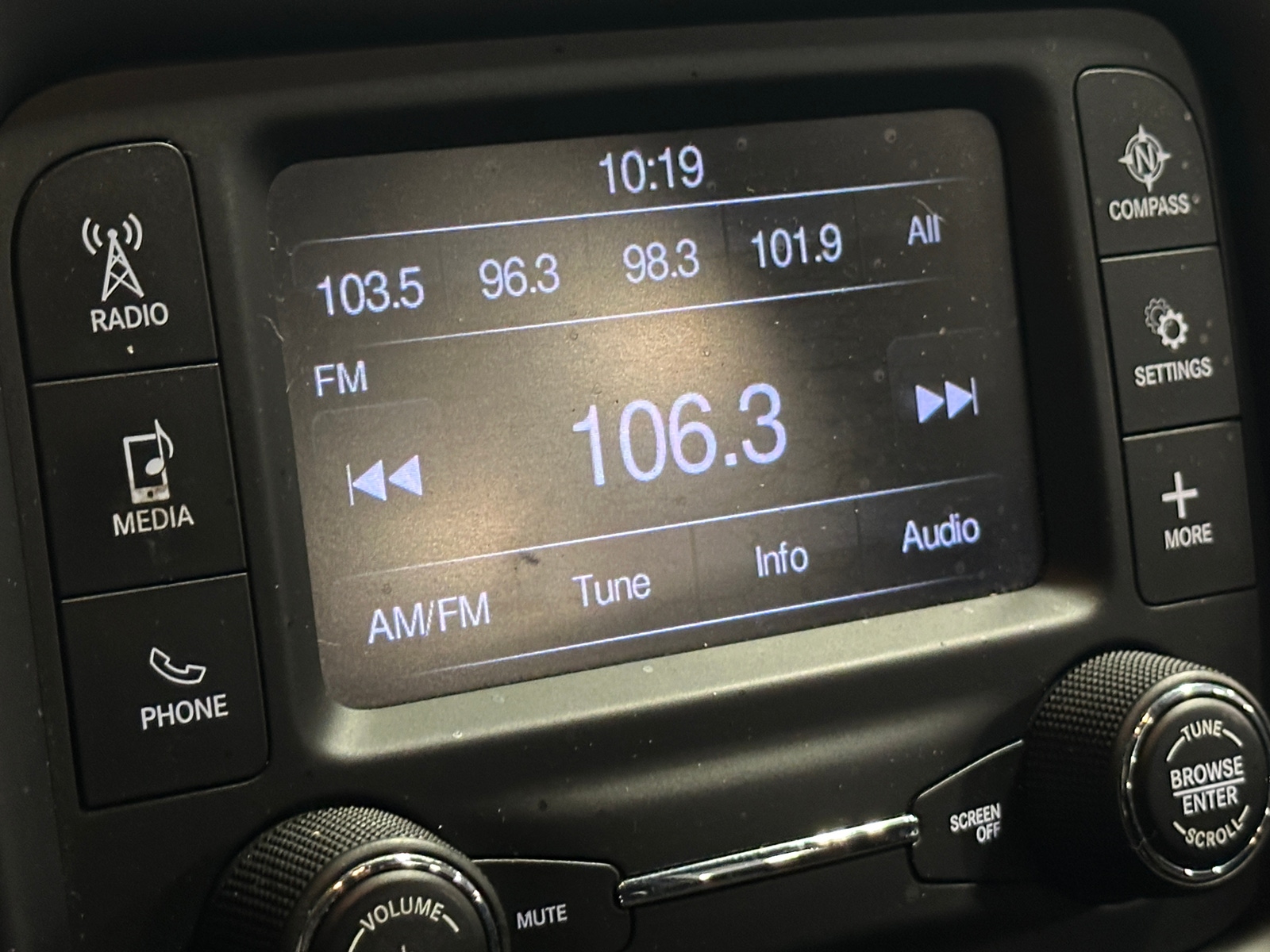 Thumbnail: 2018 Jeep Compass - 4