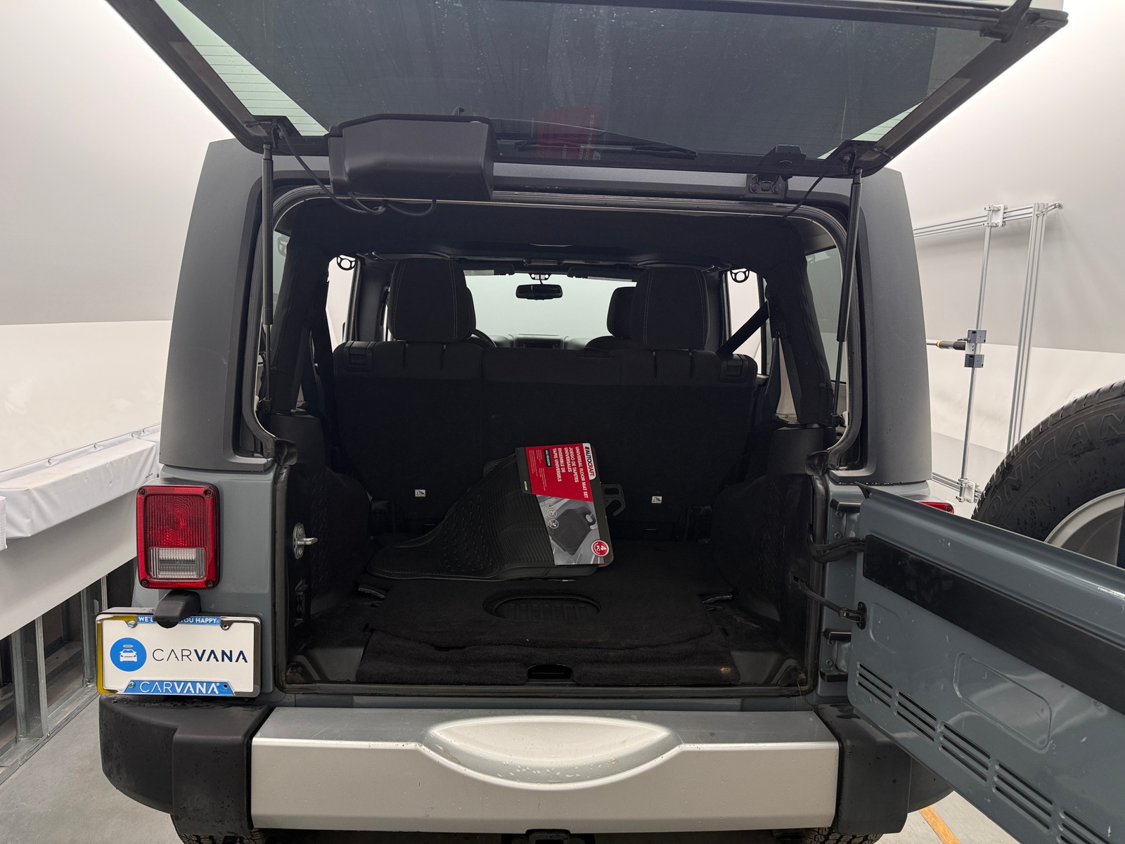 Thumbnail: 2015 Jeep Wrangler - 7