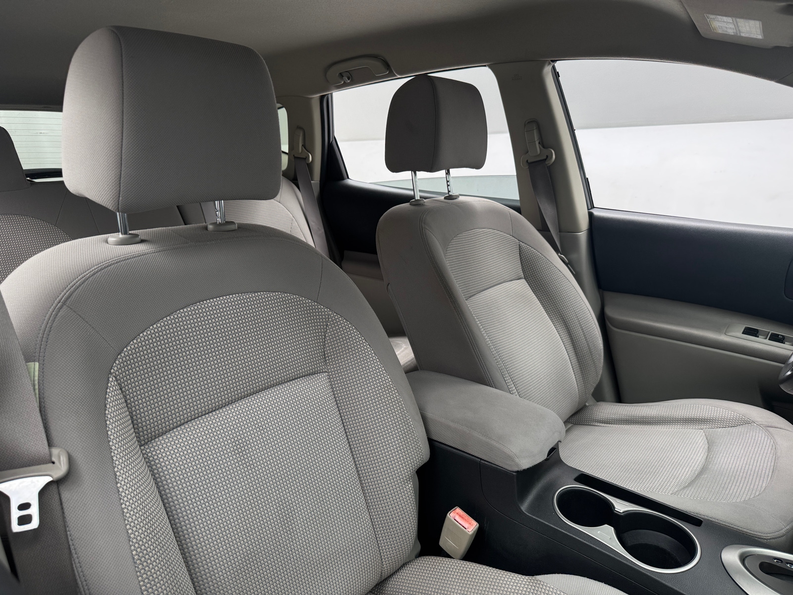 Thumbnail: 2011 Nissan Rogue - 2